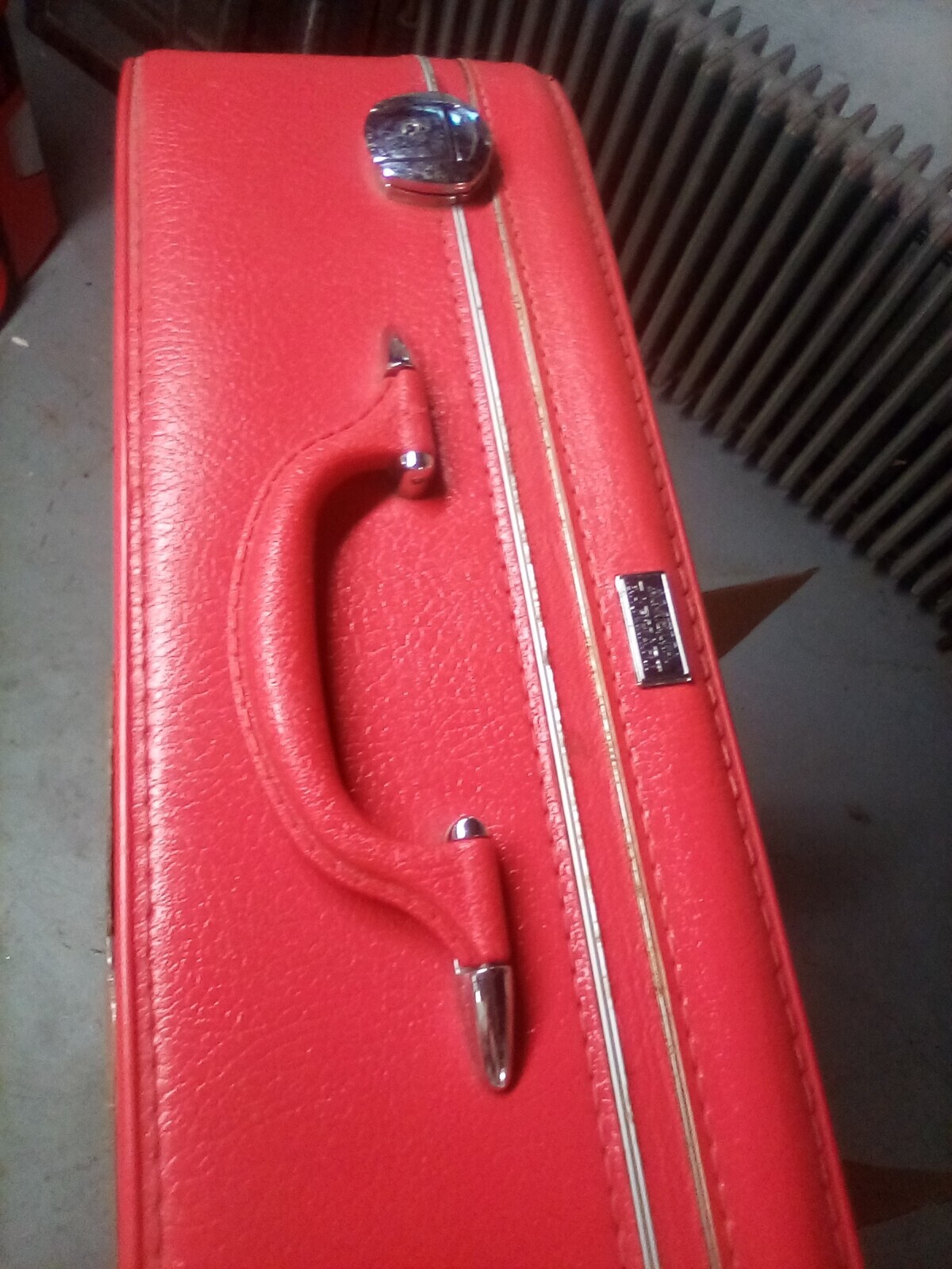 Vintage Amelia Earhart Suitcase–With Keys–Great Shape!