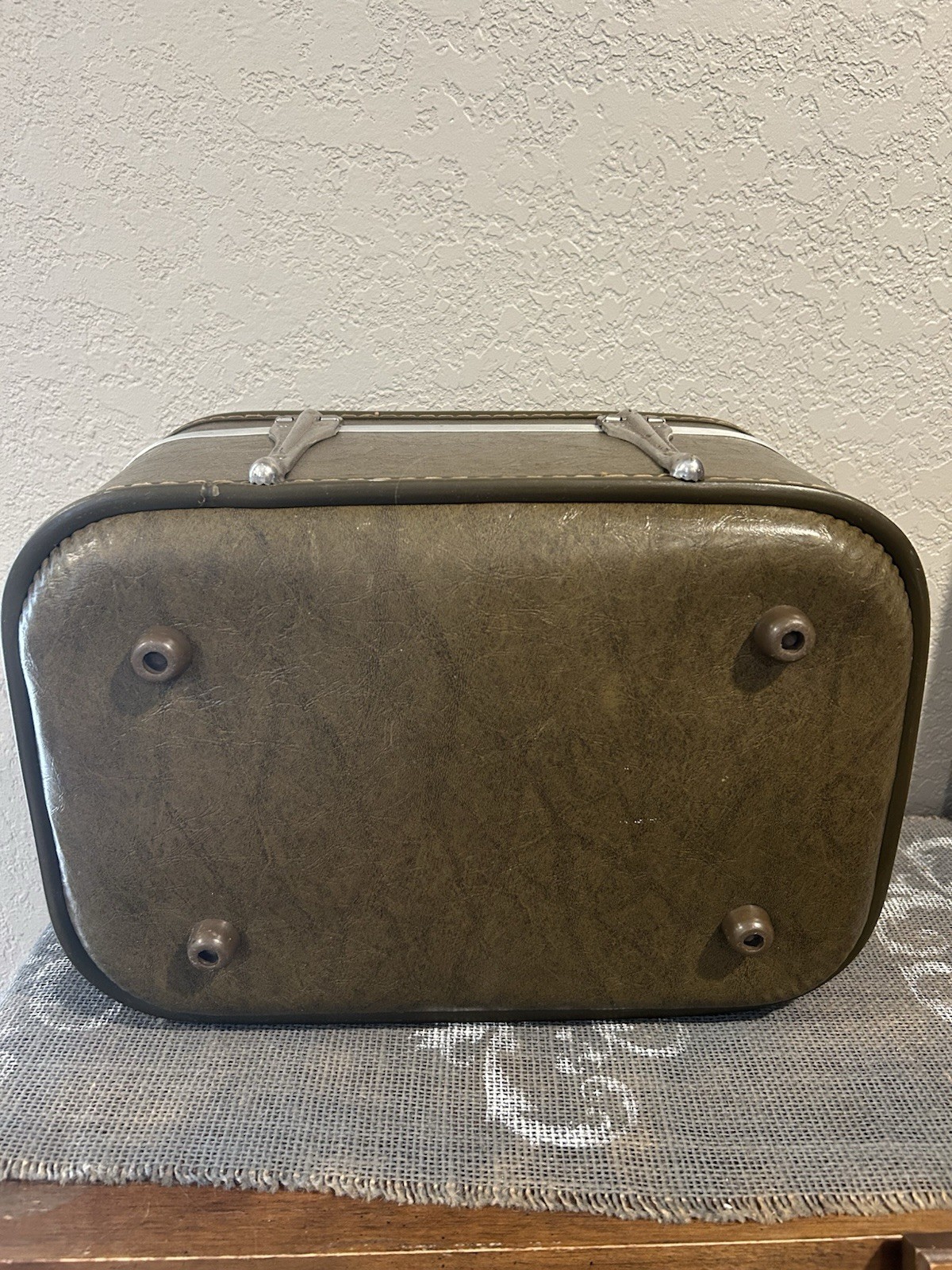 Vintage Train Travel Case Make Up Case Brown Yellow Interior