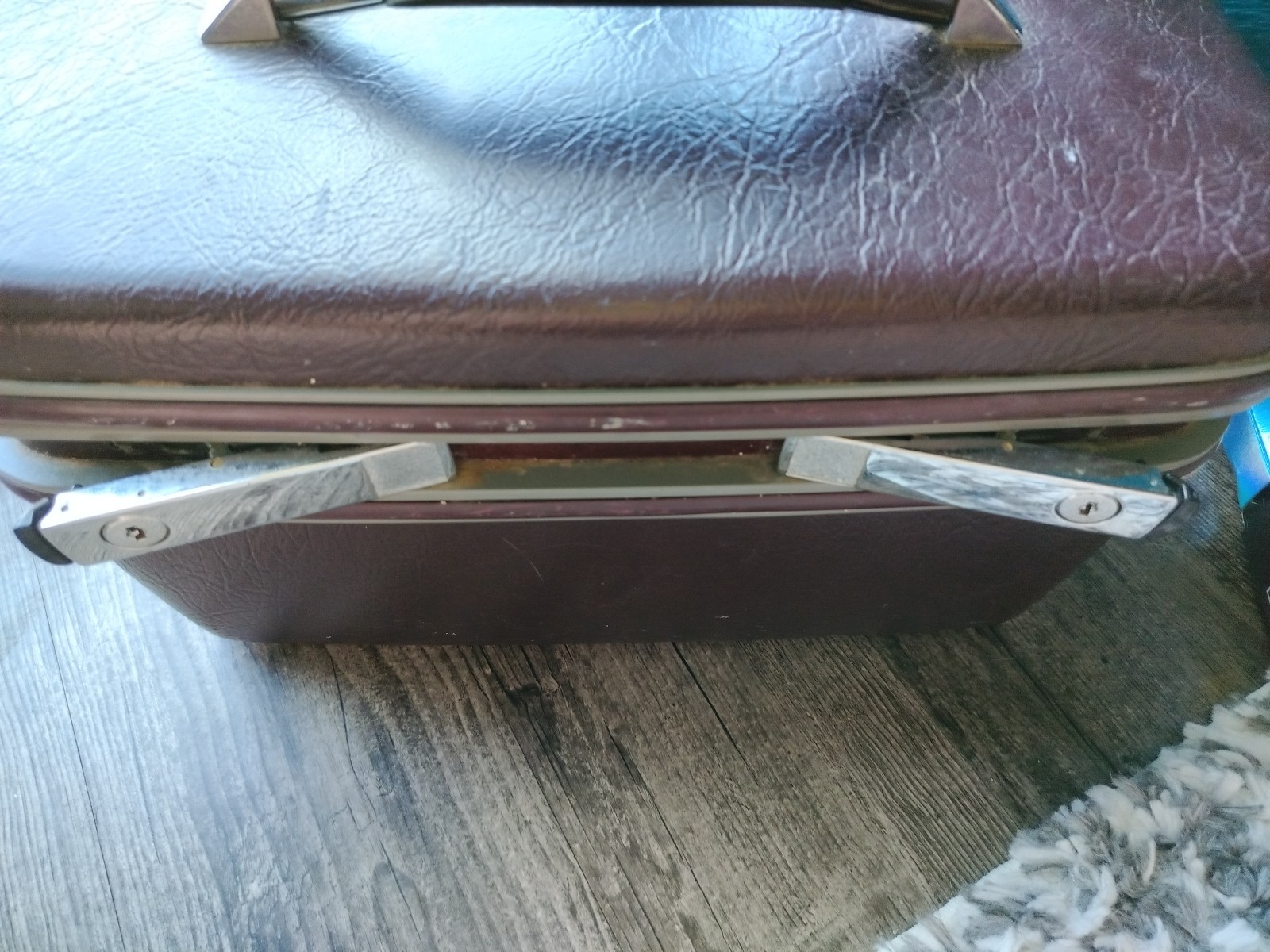 Vintage Samsonite Sentry II Dark Burgundy / Dark Brown Hardshell Case