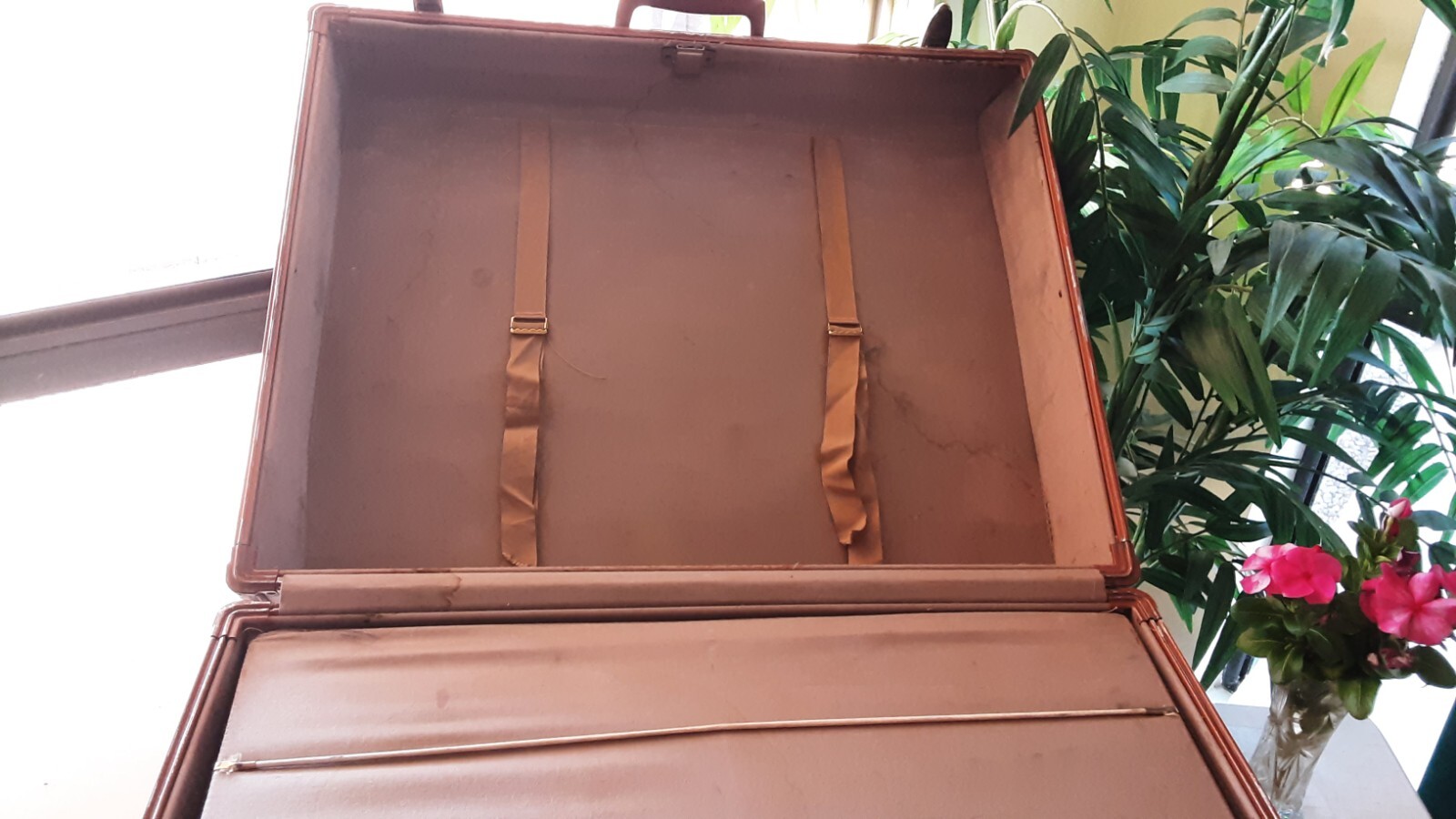 Vintage Samsonite Large 24″ Tan brown Leather Hard Shell Suitcase/Luggage