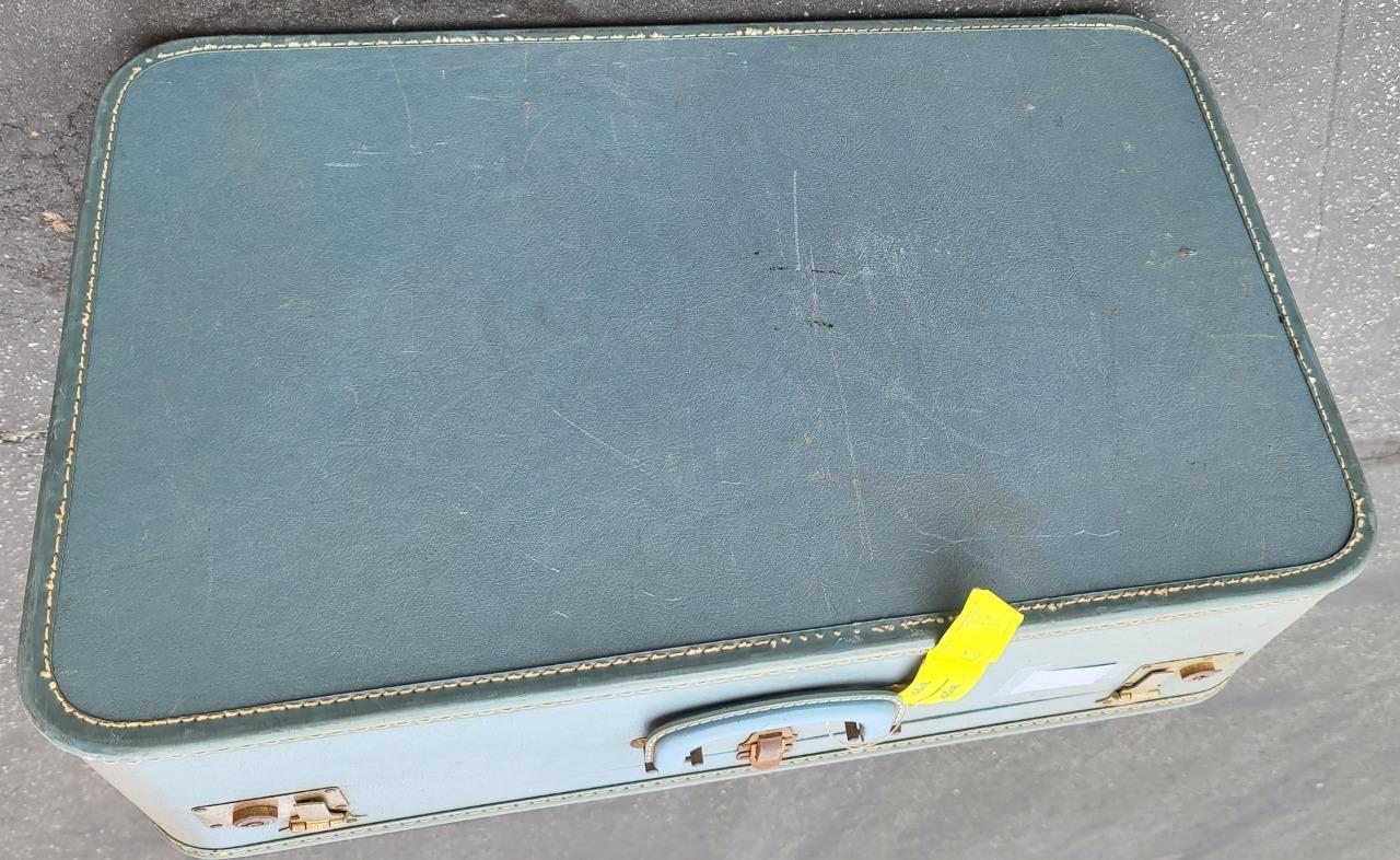 Nice Vintage Hard Case Luggage Set – GDC USABLE CONDITION – TWO PIECE SET