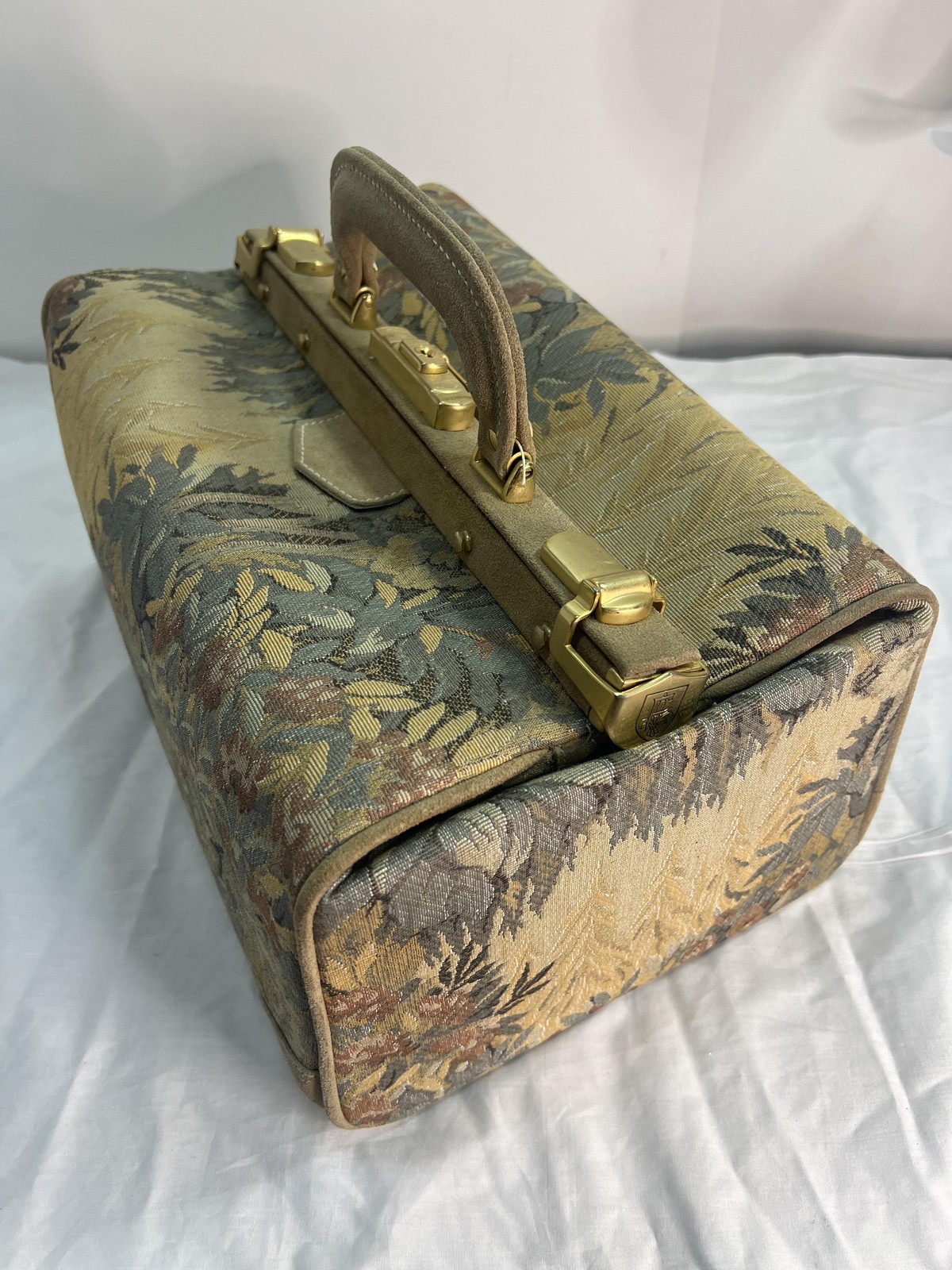 Vintage French Floral Tapestry Hard Vanity Case Locking Luggage Multicolor USA