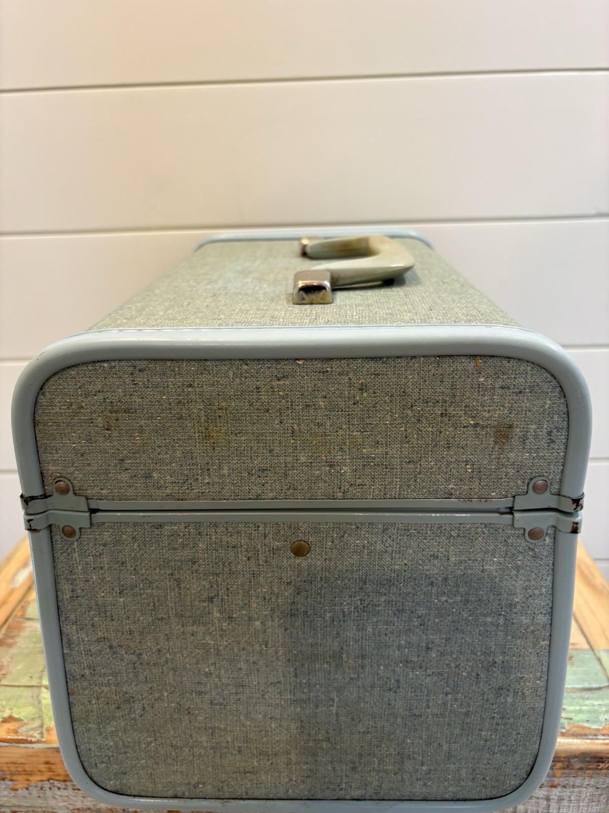 Vintage Royal Traveller Train Case Blue Tweed Makeup Cosmetic Box Mid Century
