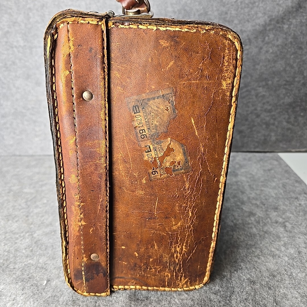 Antique Leather Suitcase With Cunard White Star Cabin Class “L” Sticker