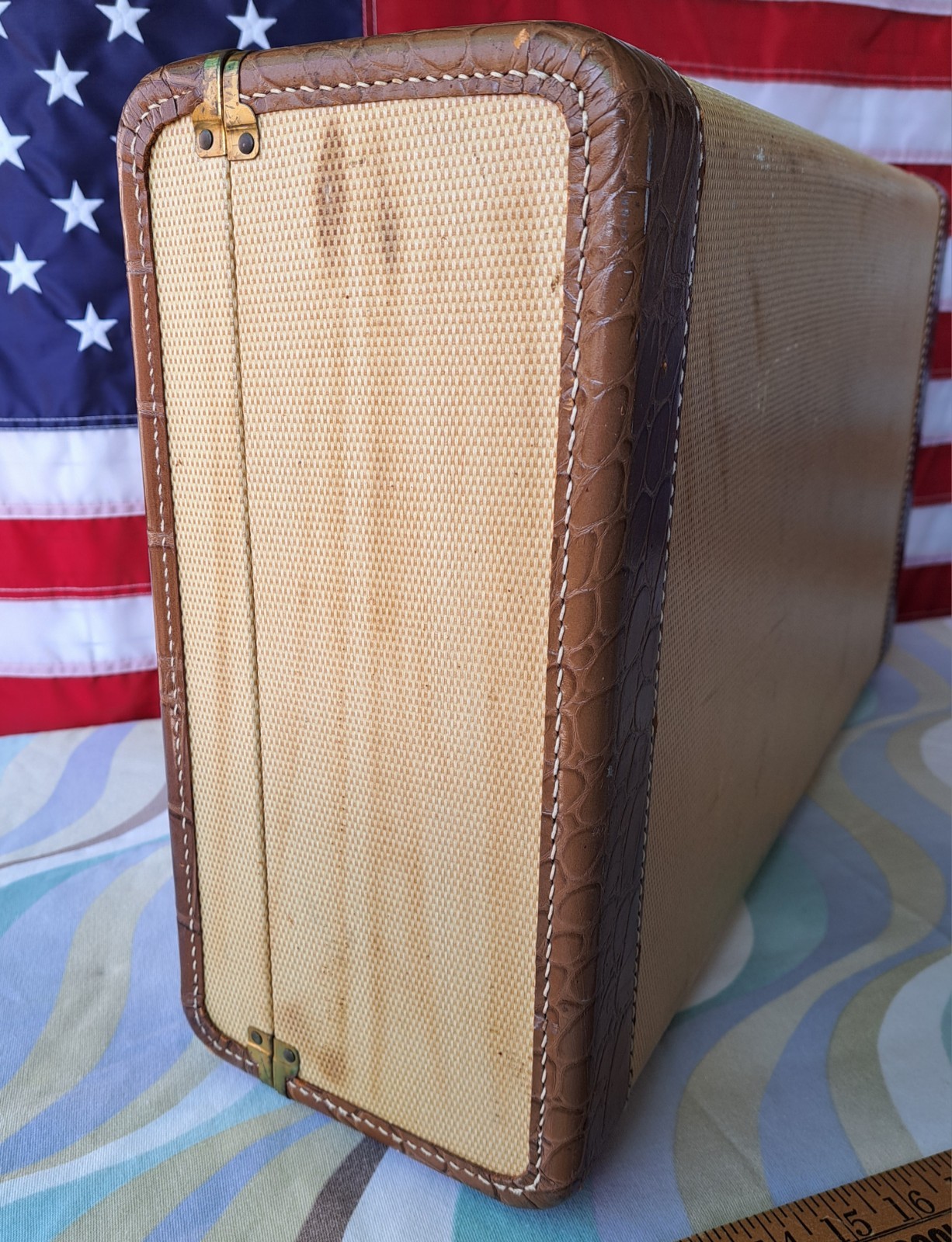 Vintage Air King Gold Tweed 24″ Suitcase Brown Embossed Alligator Leather