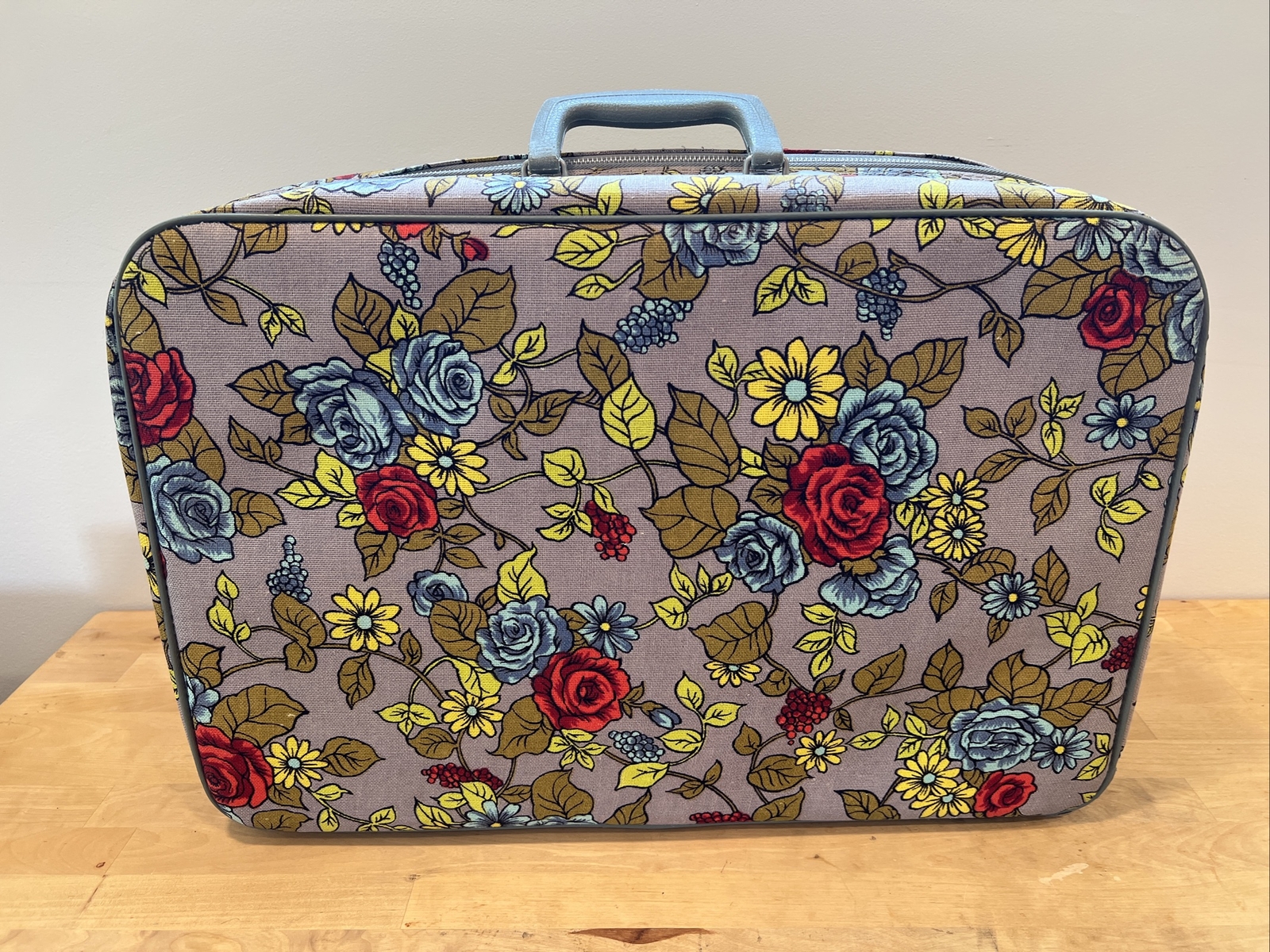 Vintage Flower Power Retro Suitcase Luggage 60s-70’s BoHo Hippee