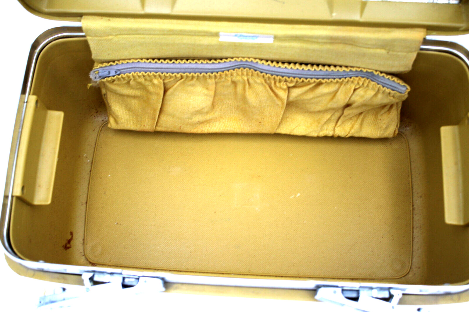 Vintage Retro Samosonite Aspen JC Penney Train Makeup Case Luggage Harvest