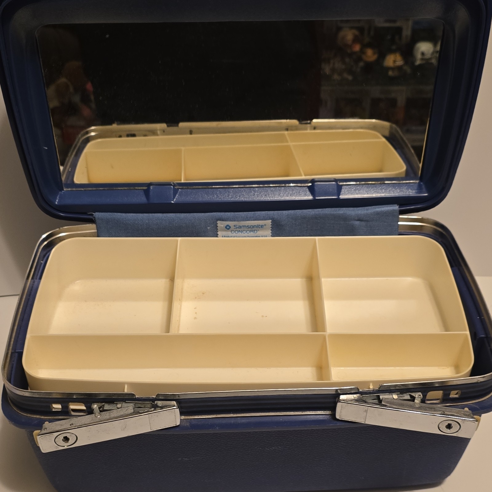 Samsonite Blue Hard Vanity Case 1970s Vintage with Mirror & Extra Compartments