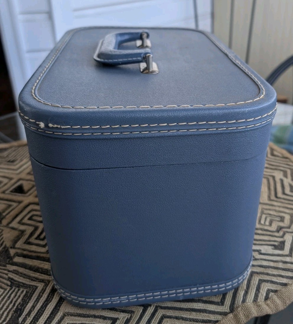 Vintage Blue Train Case Travel Smart Mid Century Vanity Makeup Box Mirror Clean