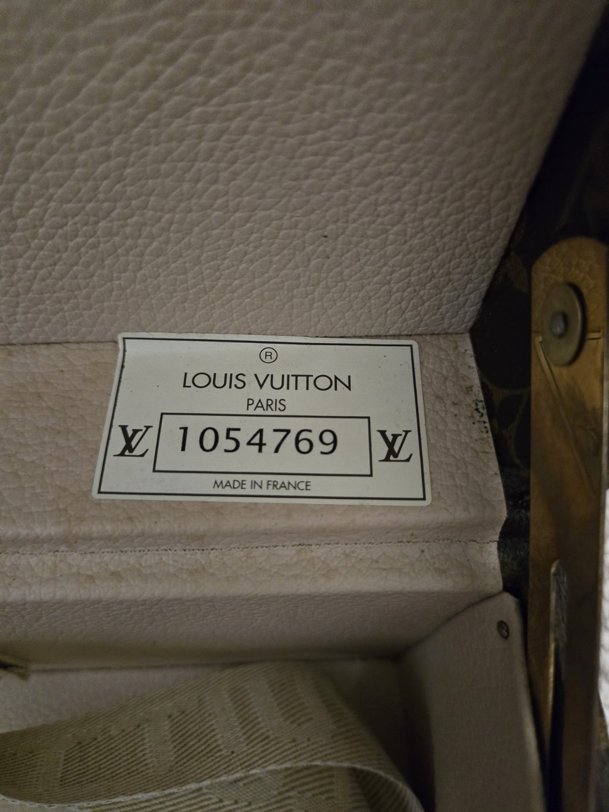 Louis Vuitton Alzer 45 Leather Case with Original Key ca. 2003