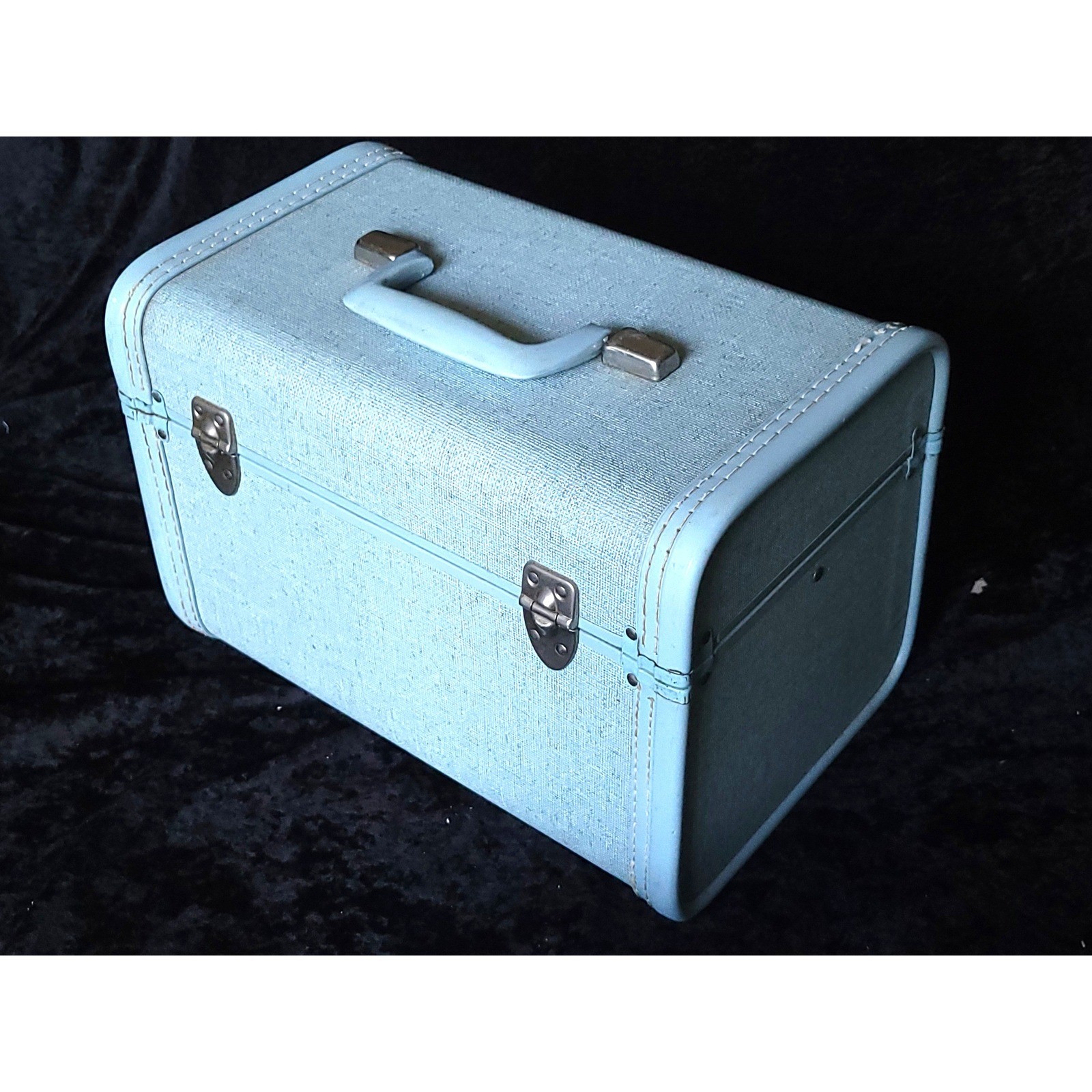 Vtg Royal Traveller Train Case Blue Makeup Vanity Suitcase Mirror Hard Shell