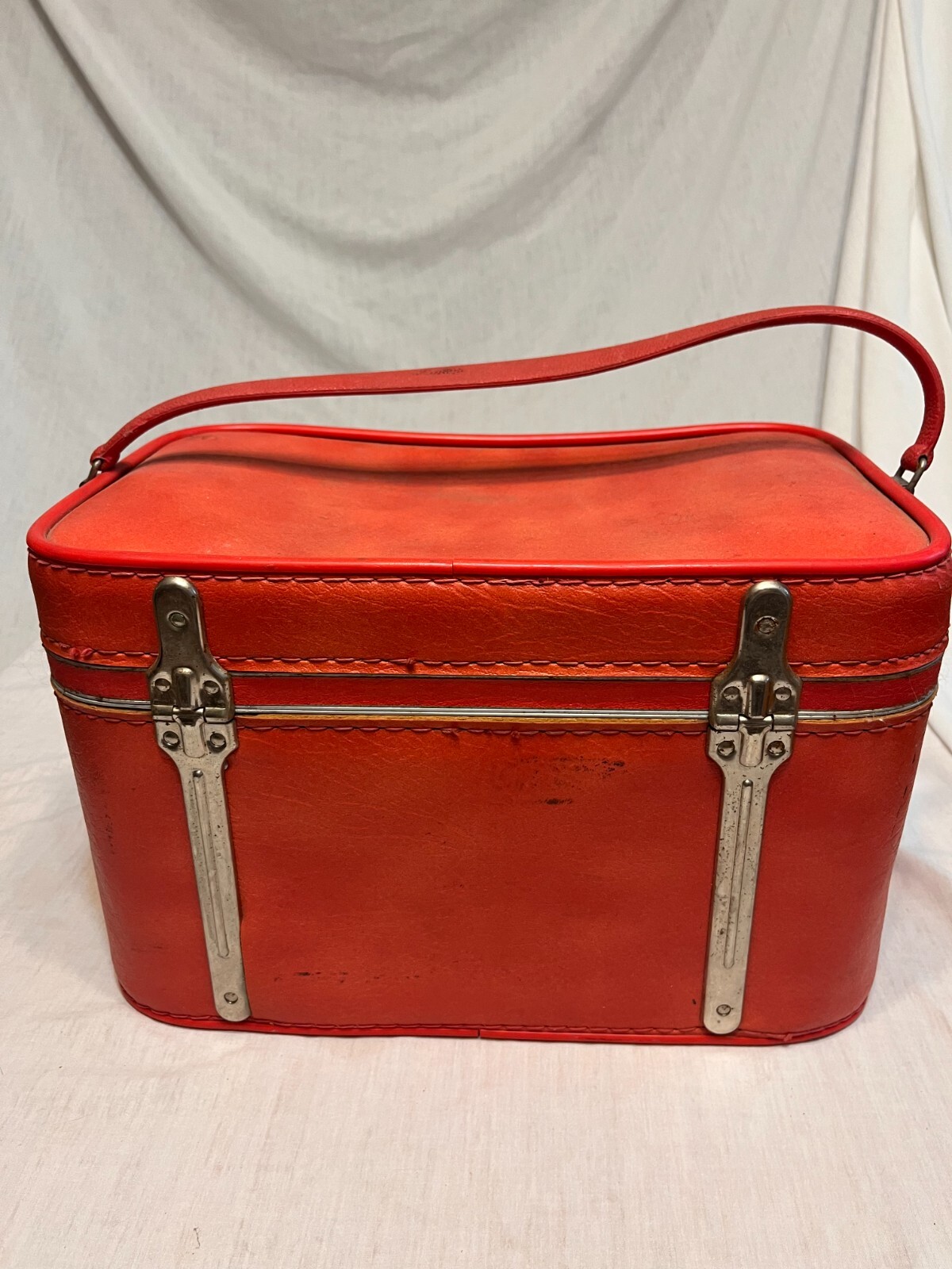 Sears Featherlite Red Train Vanity Case Vintage Luggage – No Keys