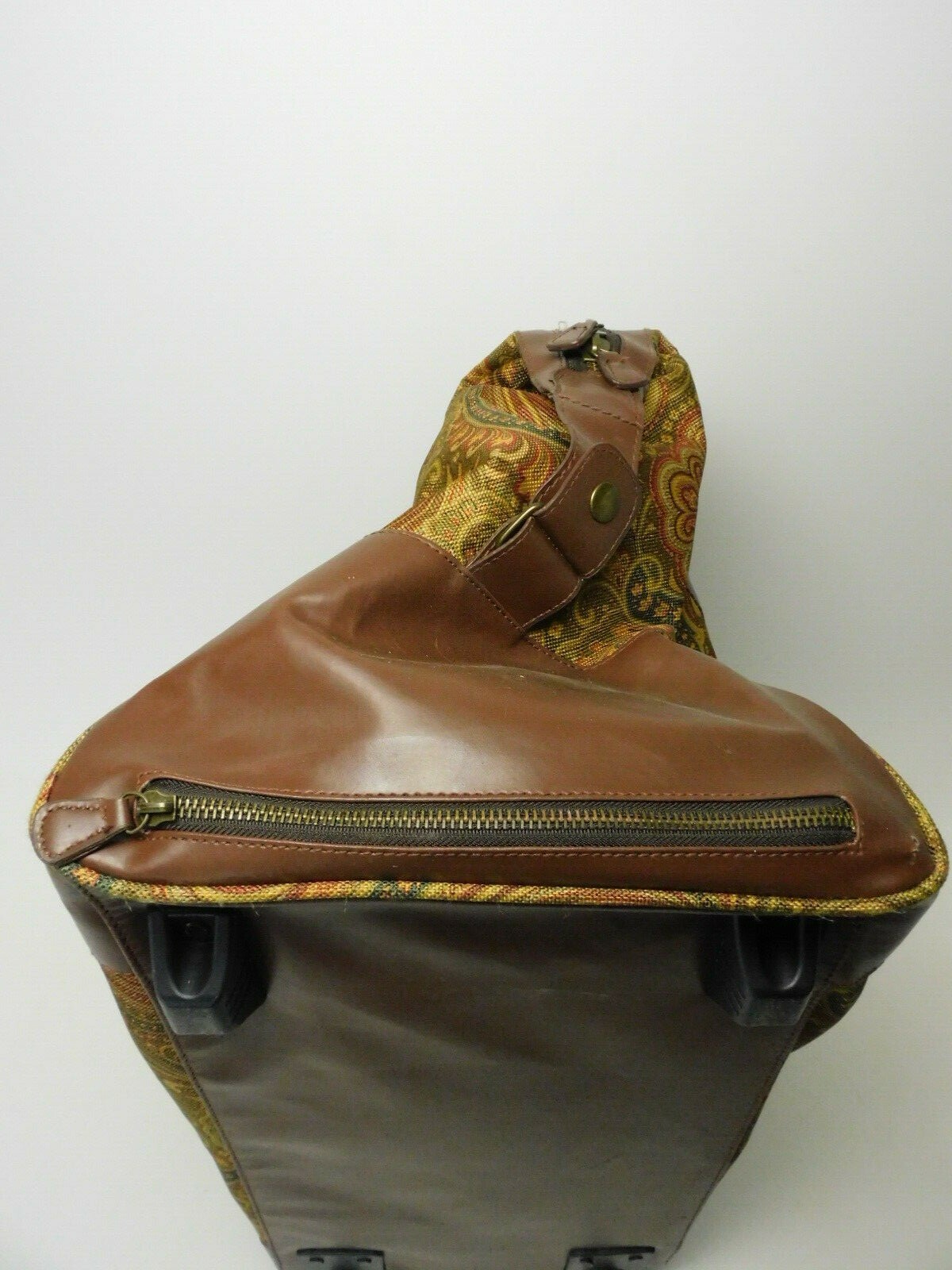 Vintage Bellemonde Rollers Carpet Bag Tote Travel Entertaining Weekender Luggage