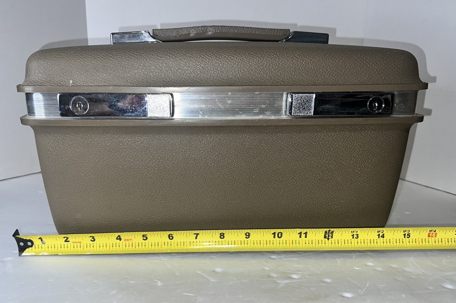 Vintage Samsonite Saturn Train Vanity Case Brown Tan Luggage w/ Key No Tray GUC