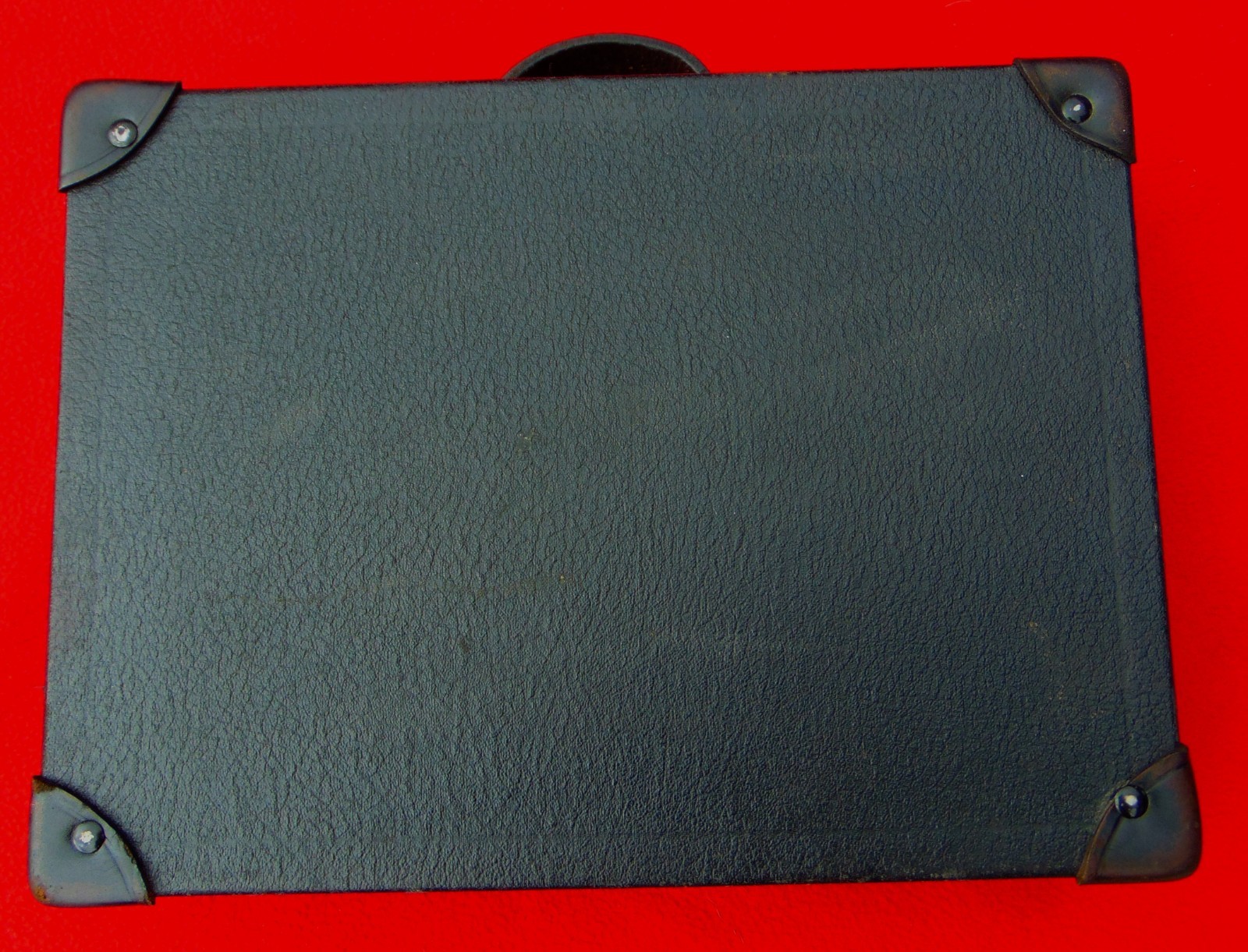 ANTIQUE TRAVEL CASE~WOOD~FAUX LEATHER COVER ~ LEATHER CORNERS & HANDLE~ 10x13x3