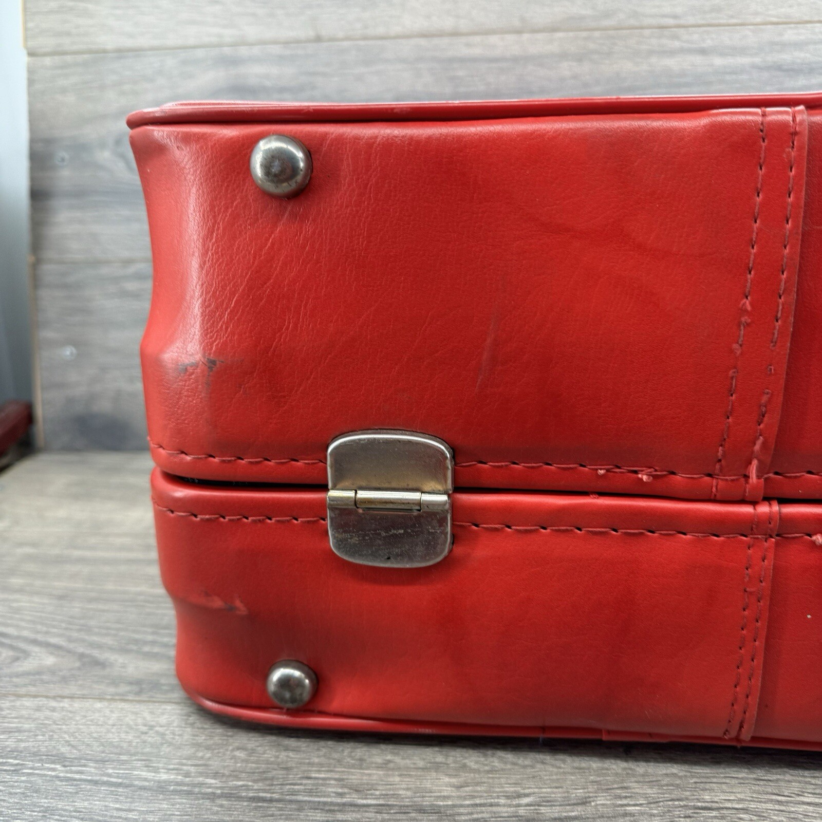 Vintage Carry On Leather Weekender Hard Frame Suit Case Red Strap Buckle 16 x 14