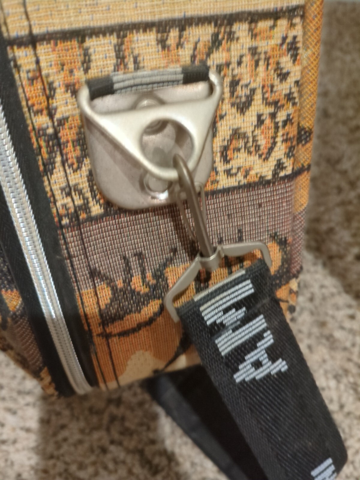 Vintage Travel Bag ~ American Uni
