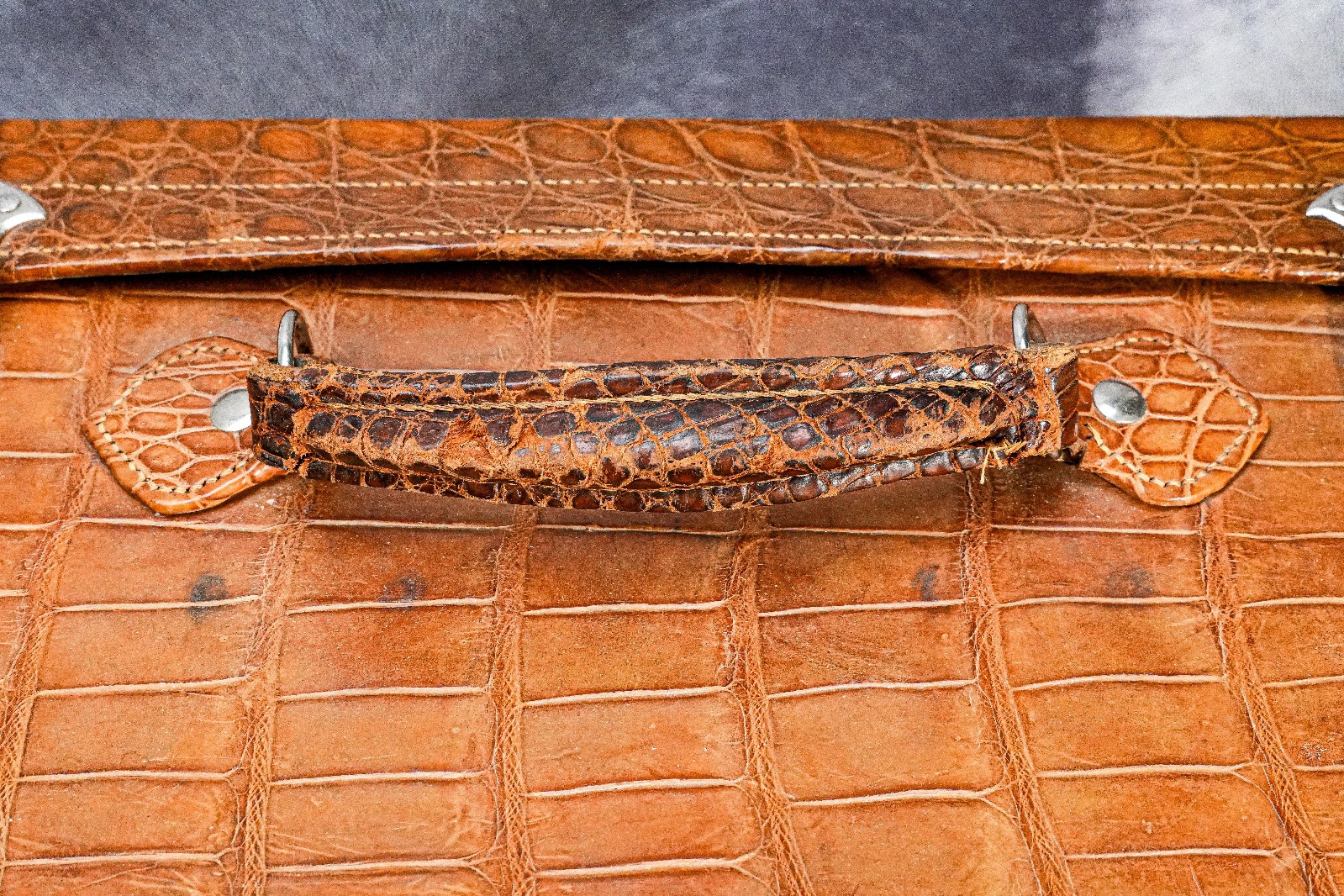 Large Light Brown Luxury Antique Crocodile Leather Travel Luggage Suitcase