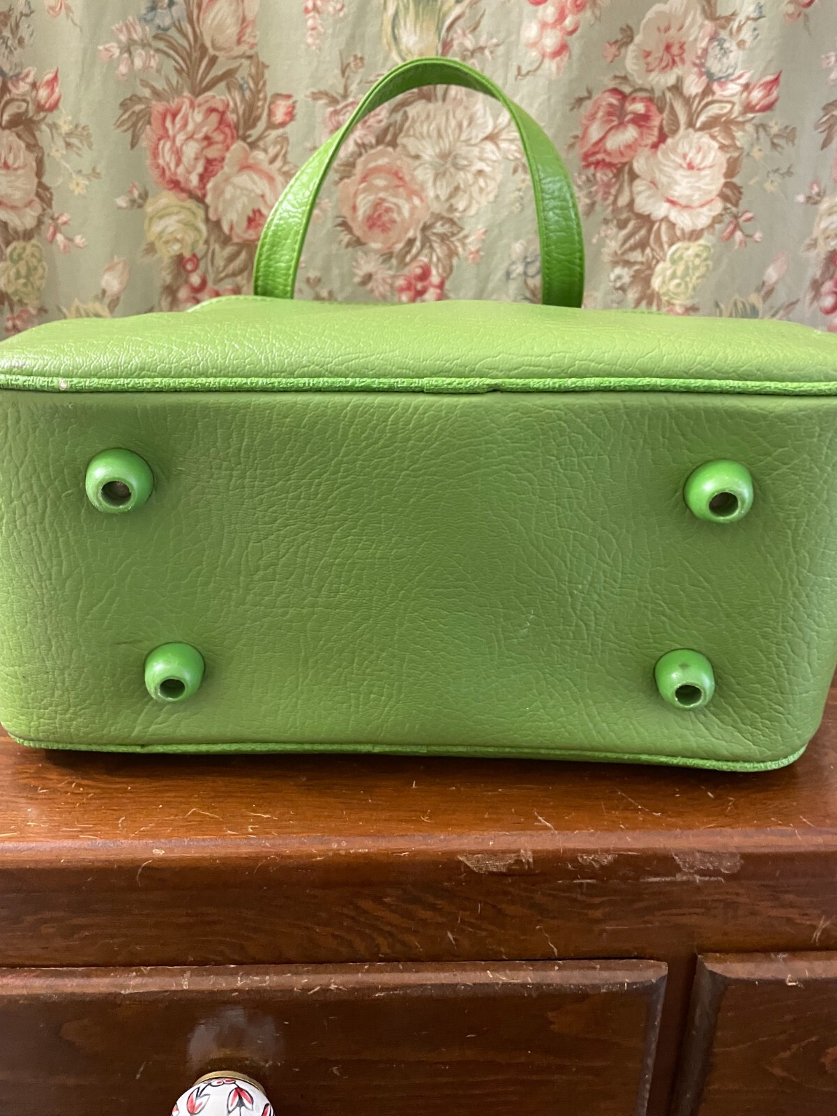Vintage late 60s/early 70s Avocado Green Sears Travel Carry On Tote Bag !!!