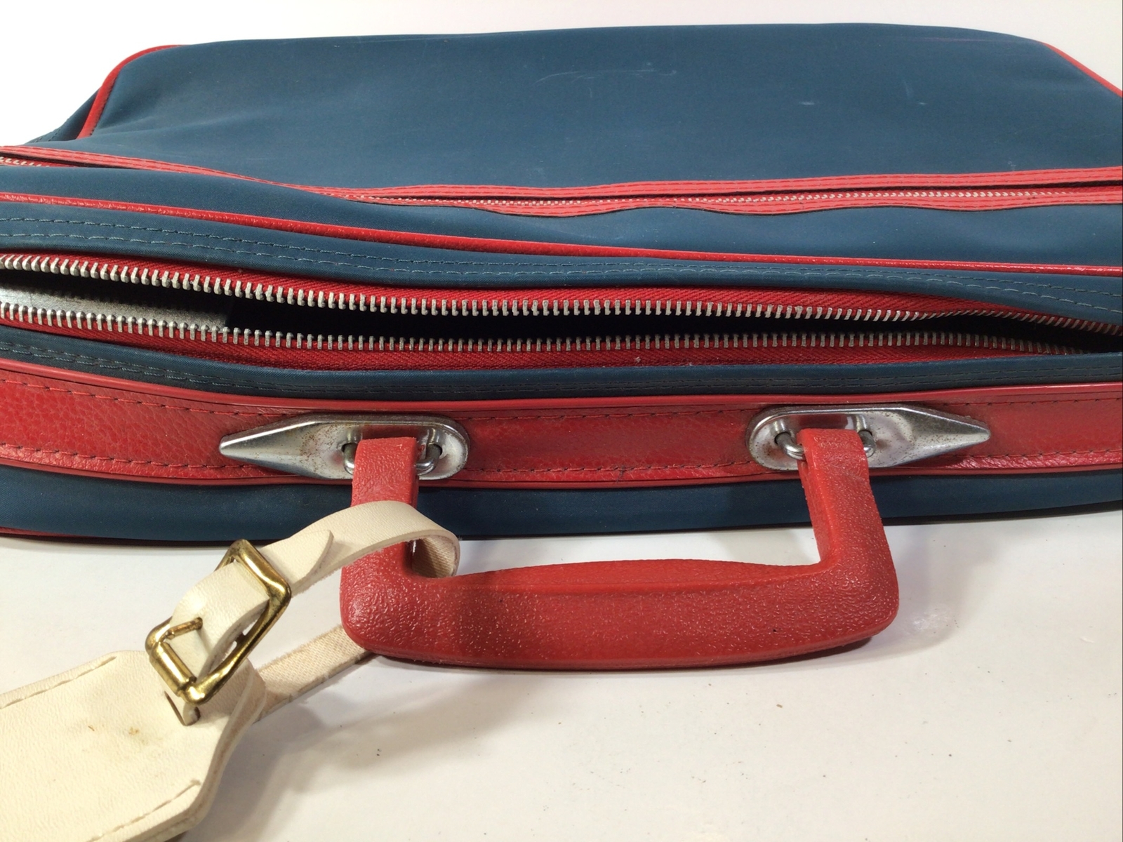Vintage MCM~60’s-70’s Luggage Overnight Suitcase ~Navy/Red~15”x10.5”
