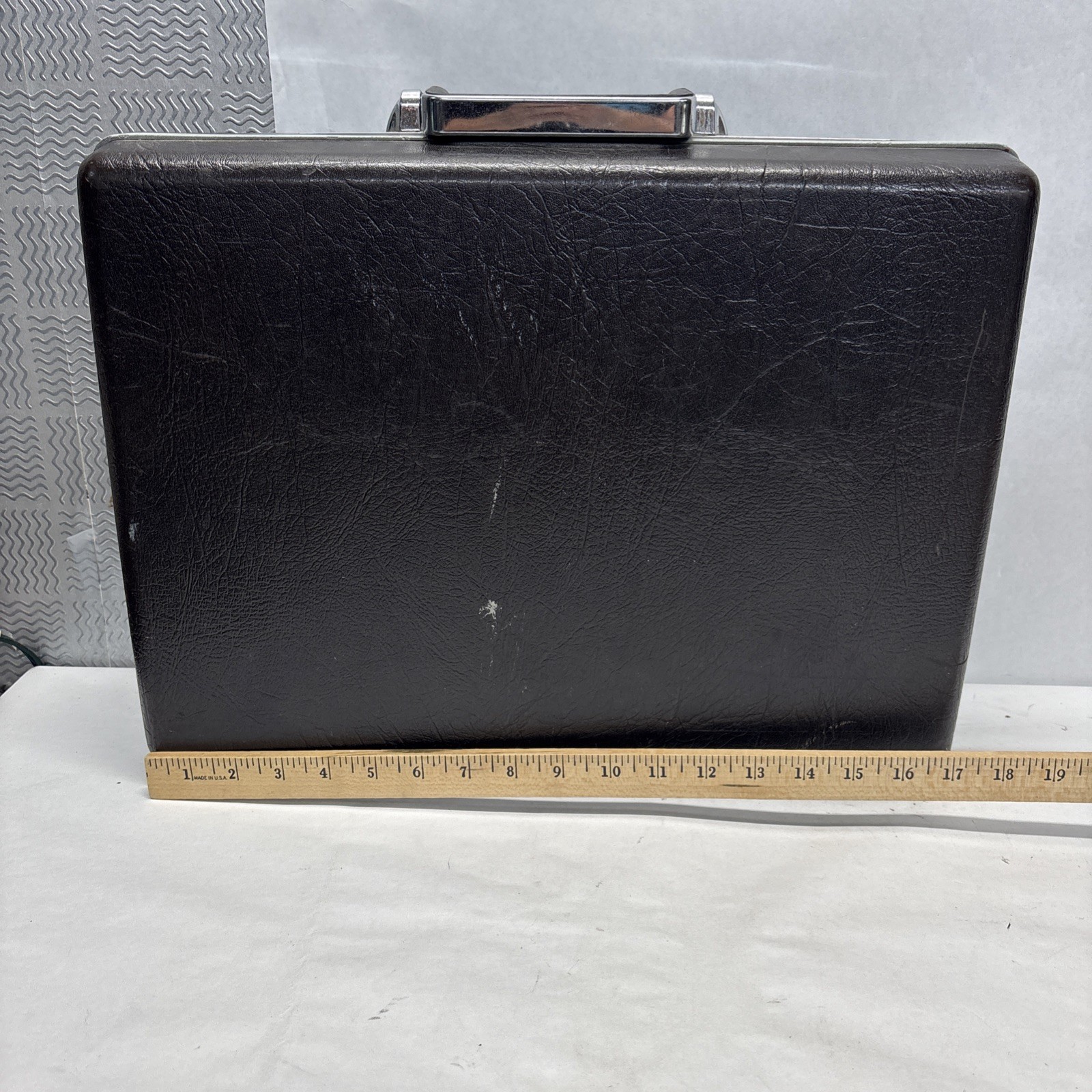 Vintage Samsonite Briefcase Omega Combination Lock Hard Shell Brown Case Used