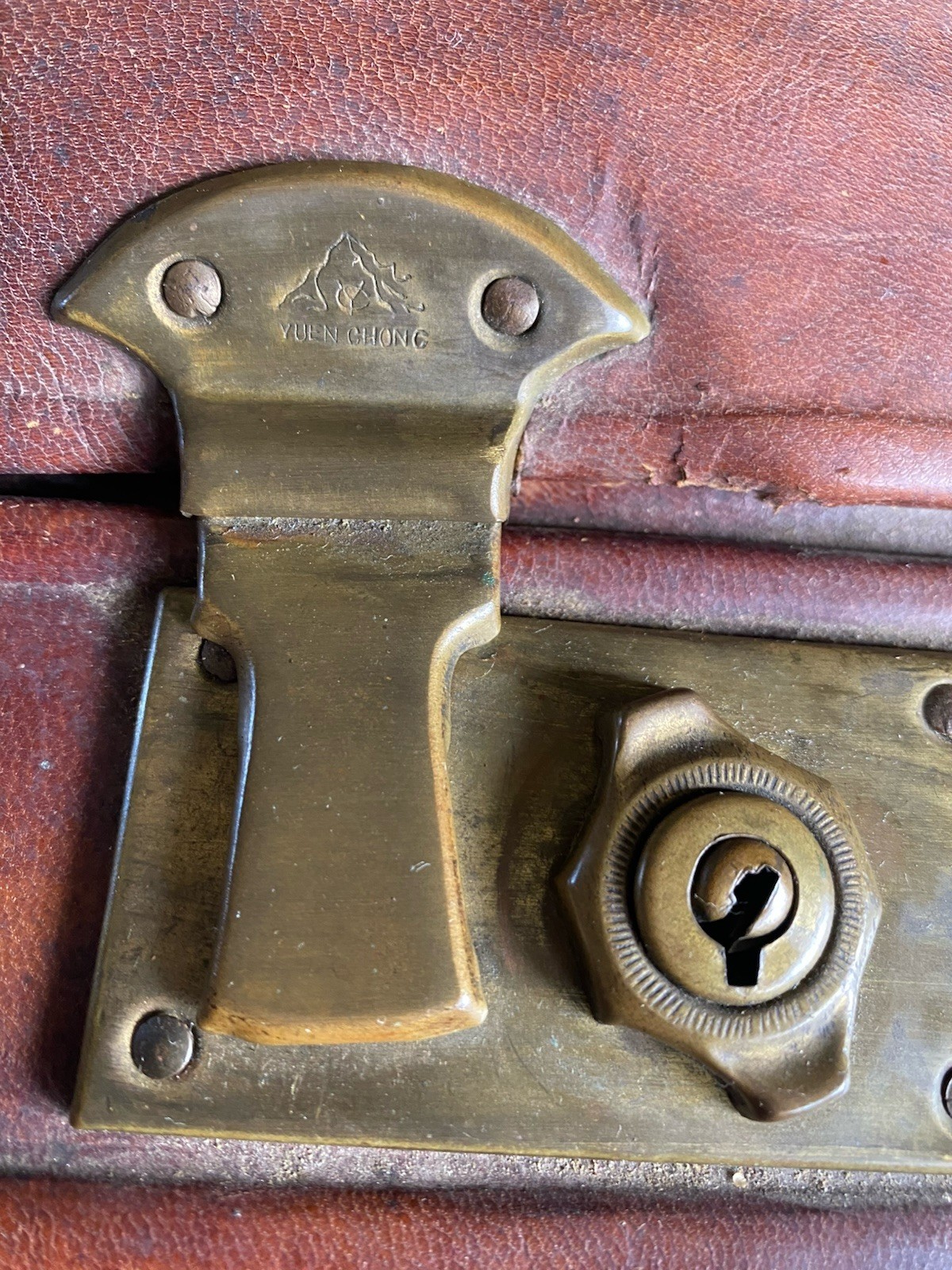 Rare Vintage 1940’s Yuen Chong Leather Suitcase Travel Luggage Straps Dragons