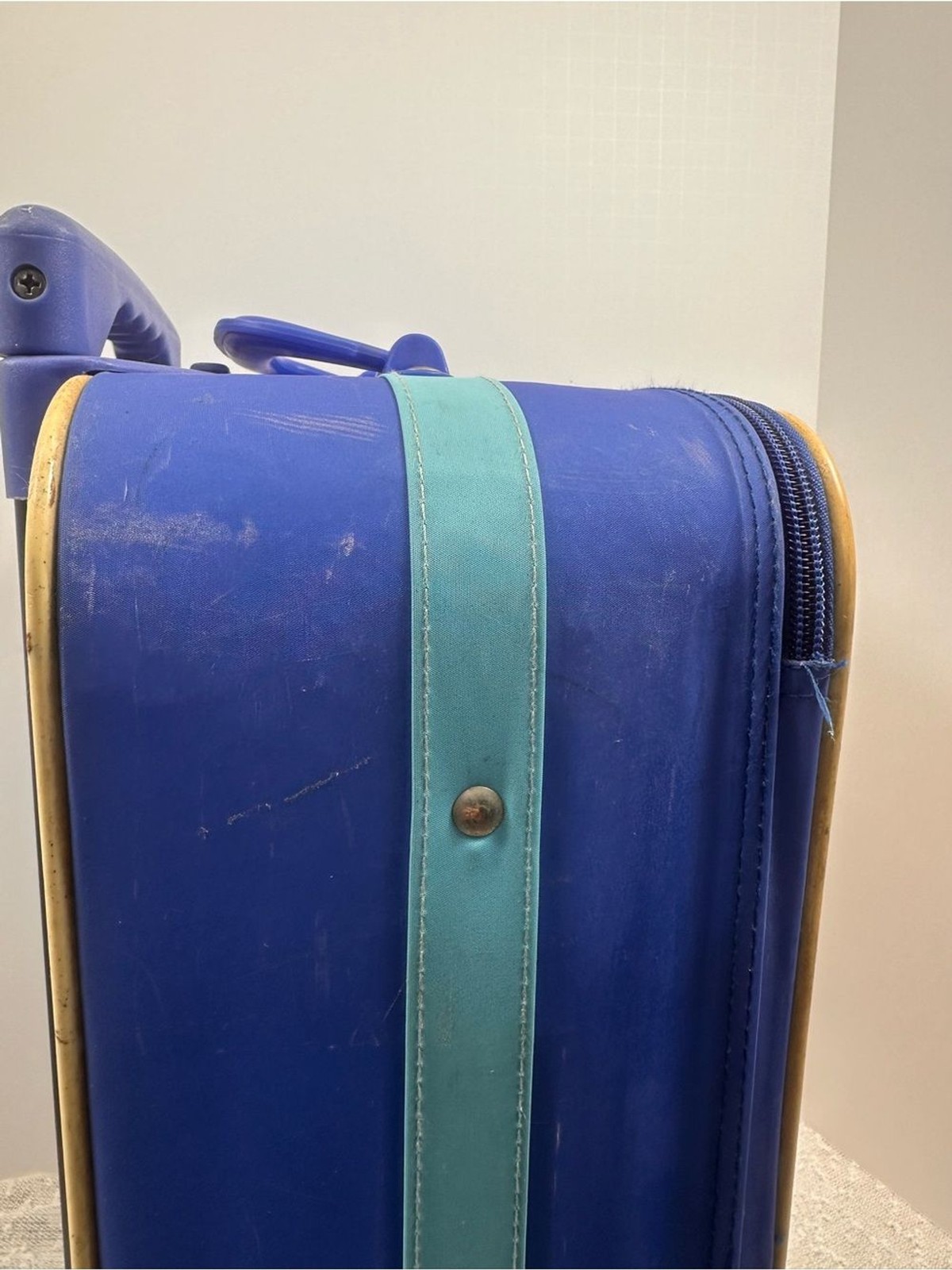 BEAR IN THE BIG BLUE HOUSE Wheeled Carry On Luggage for Children