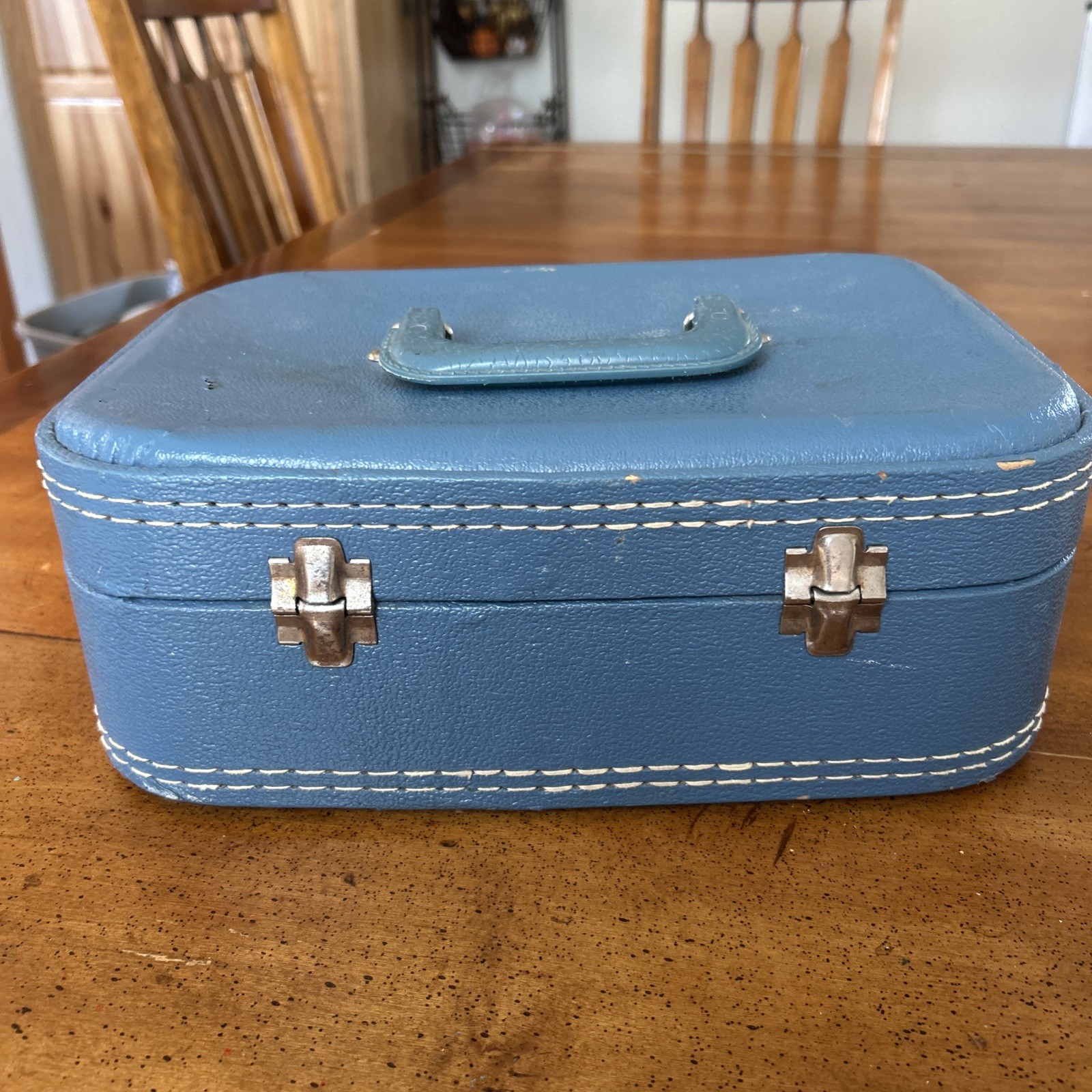 Vintage Blue Hard Shell Luggage Train Case Makeup Travel Case