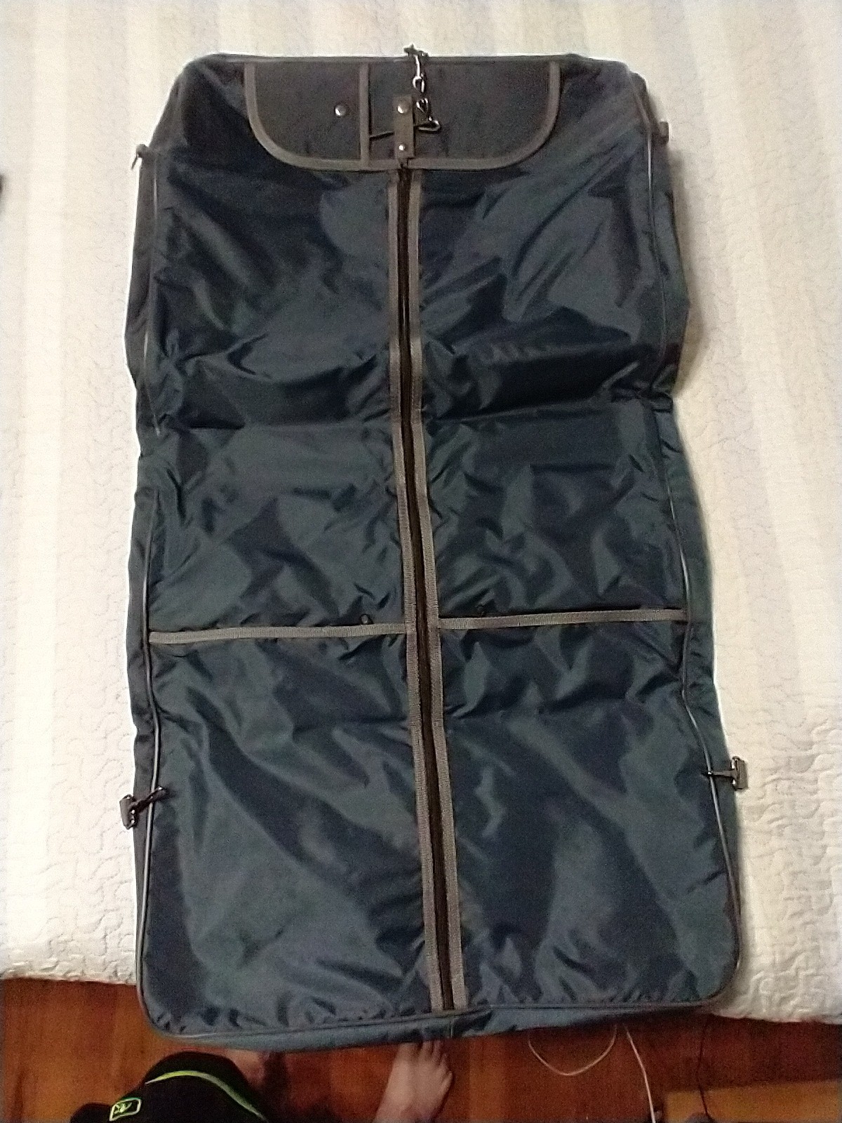 Oscar de la Renta Vintage Garment Travel Bag Navy 41 inch