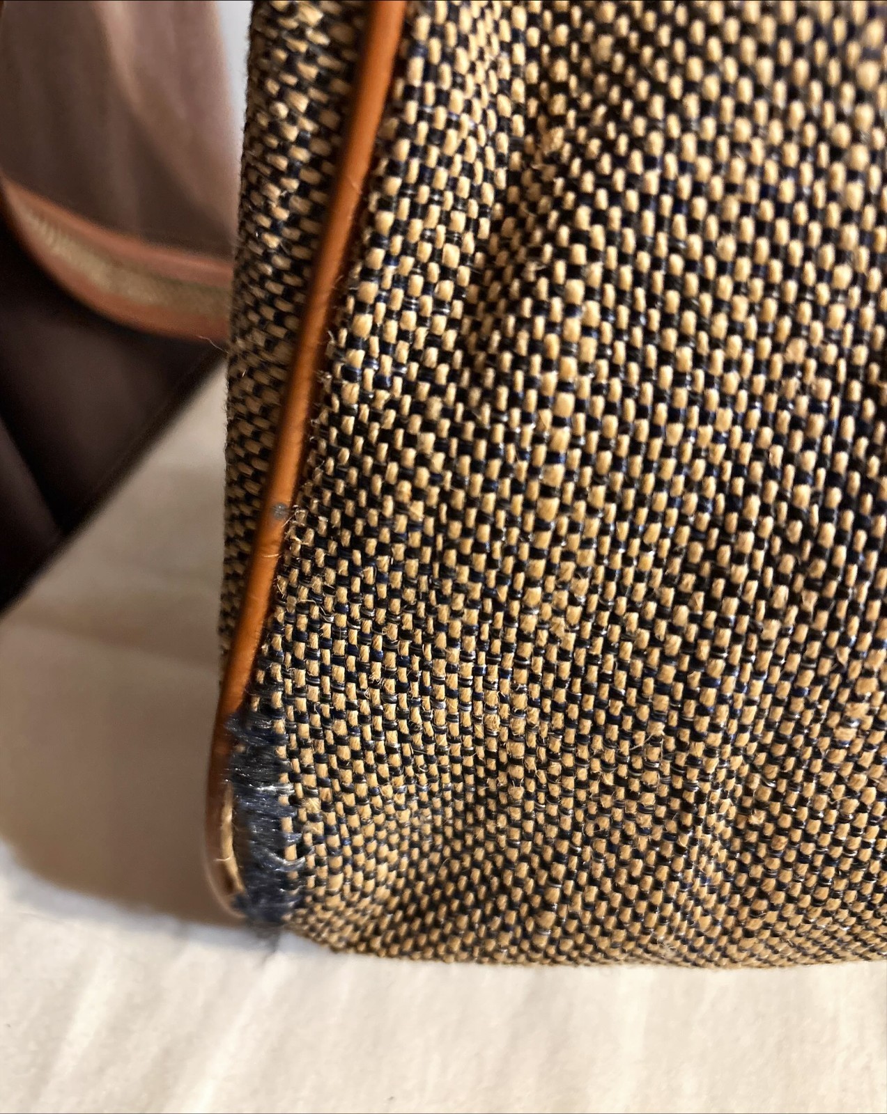 Samsonite VTG Sm Tweed Jute Duffle Carry On Weekender Bag