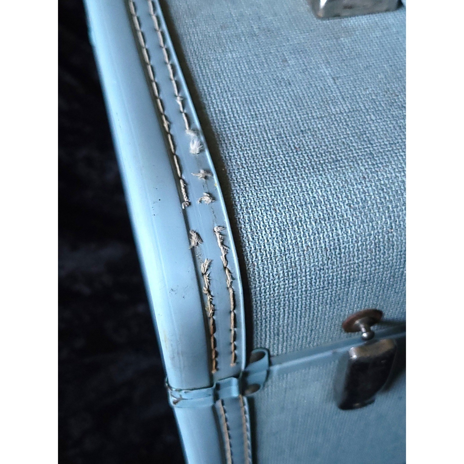 Vtg Royal Traveller Train Case Blue Makeup Vanity Suitcase Mirror Hard Shell