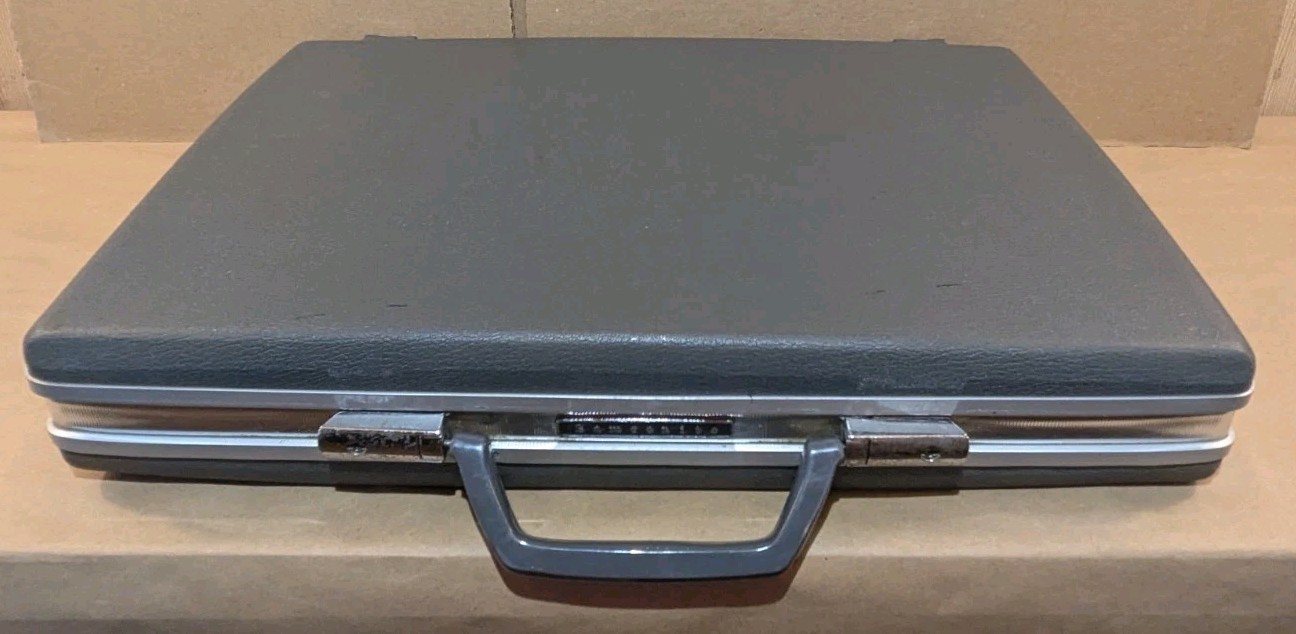 VTG Samsonite Slim Hardsided Briefcase Attaché Case Charcoal Gray 70s 80s NO KEY