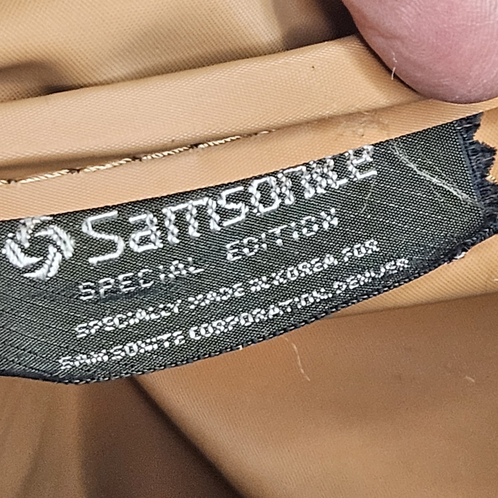 Vintage 1980s Samsonite Special Edition Carry-on Shoulder Crossbody 16″ Bag Tan