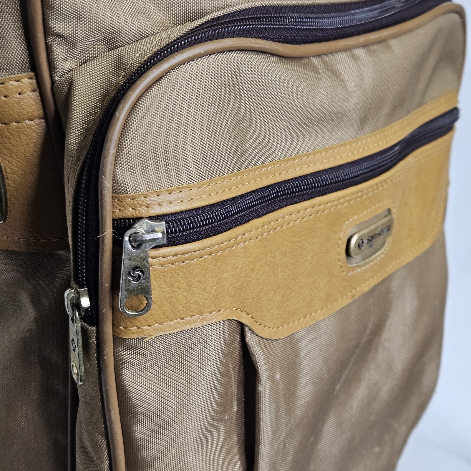 Vintage 1980s Samsonite Special Edition Carry-on Shoulder Crossbody 16″ Bag Tan
