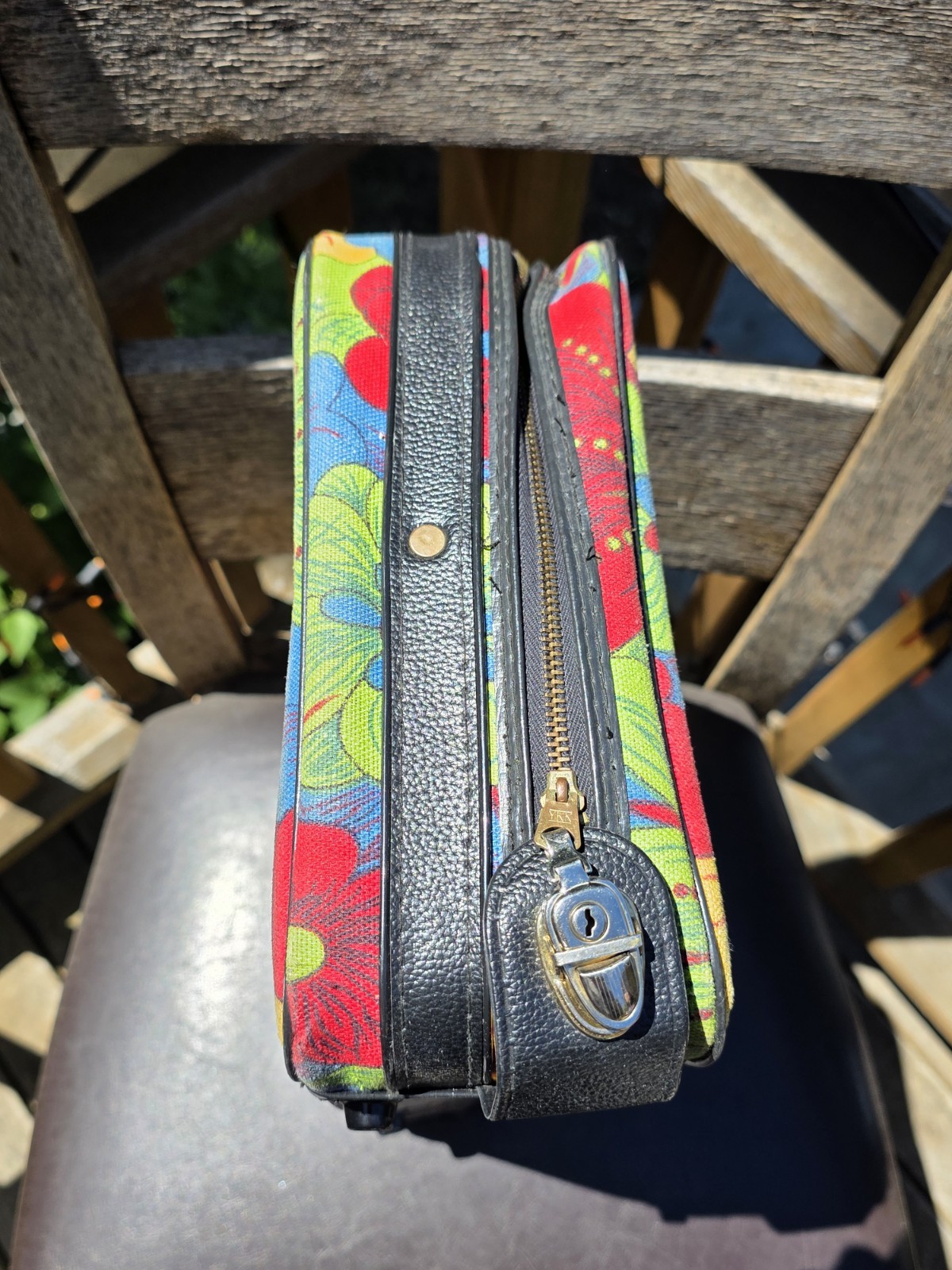 Vintage 60s 70s Child’s Floral Groovy Retro Overnight Bag Suitcase Luggage -FLAW