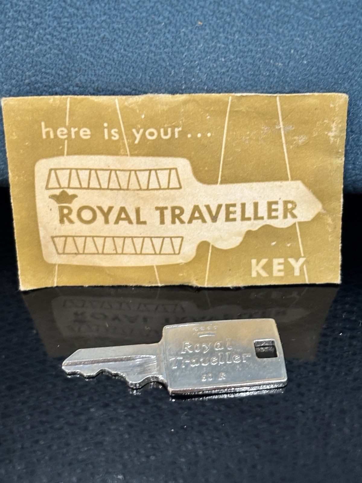 Samsonite Royal Traveler Medalist Blue Make Up Train Case w/ Tray Mirror & Key