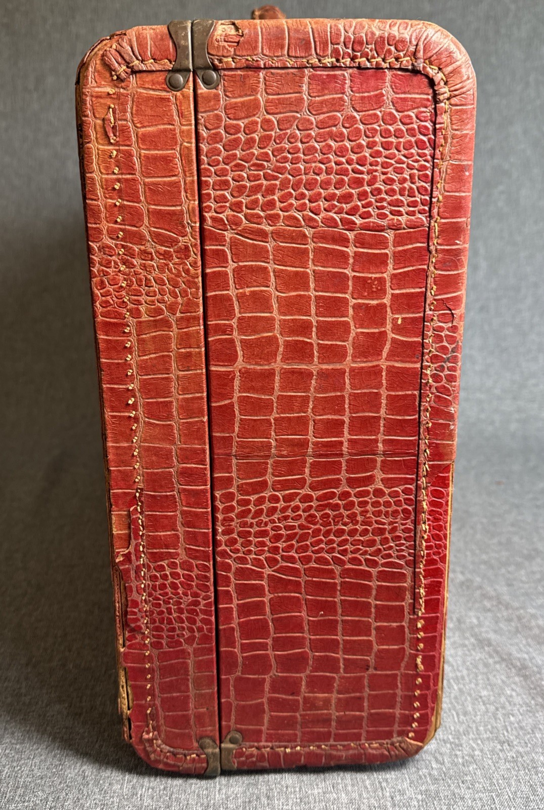 Vintage Red Leather Alligator Texture Suitcase Tan/Olive Interior MCM 21x14x6.5