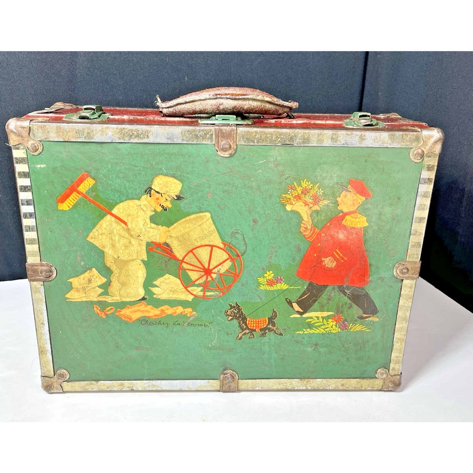 Metal Travel Box Case Leather Handle Metal Corners Paper Lined 1940s Vintage