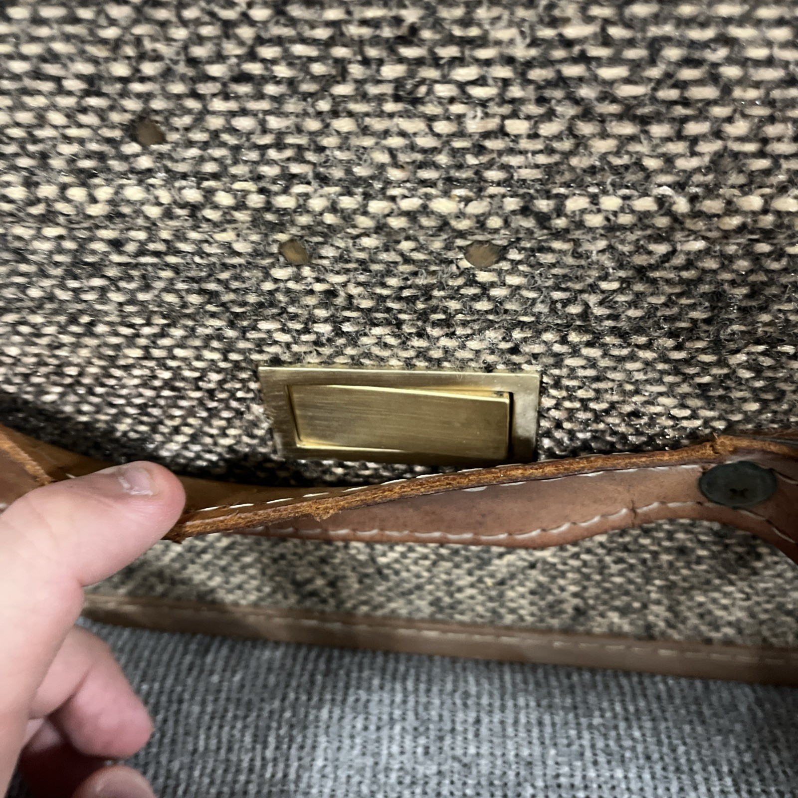 Vintage Hartmann Luggage Tweed Leather Suitcase With 4 Hartmann Hangers