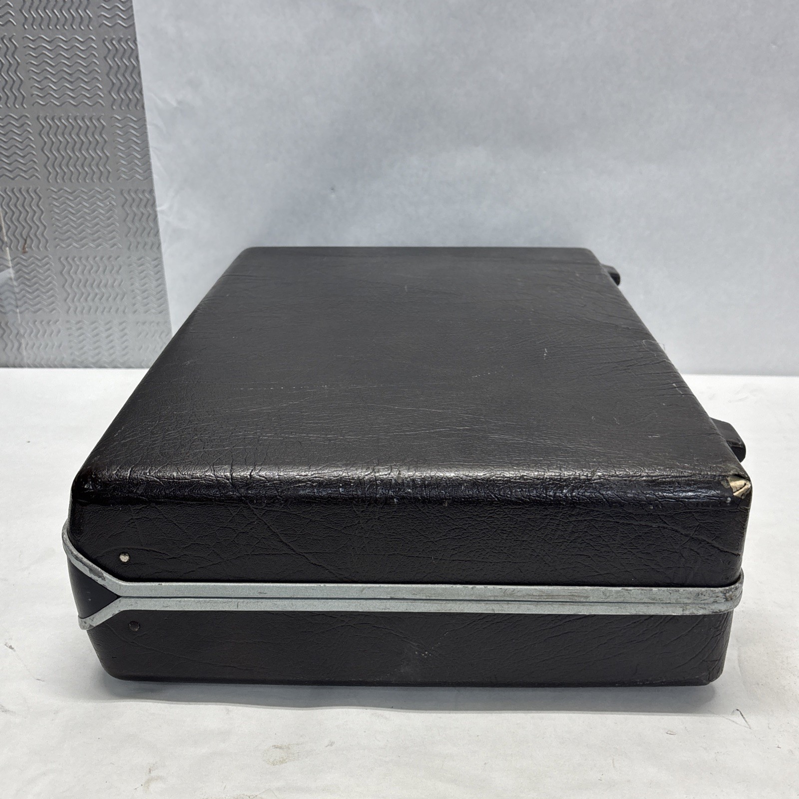 Vintage Samsonite Briefcase Omega Combination Lock Hard Shell Brown Case Used