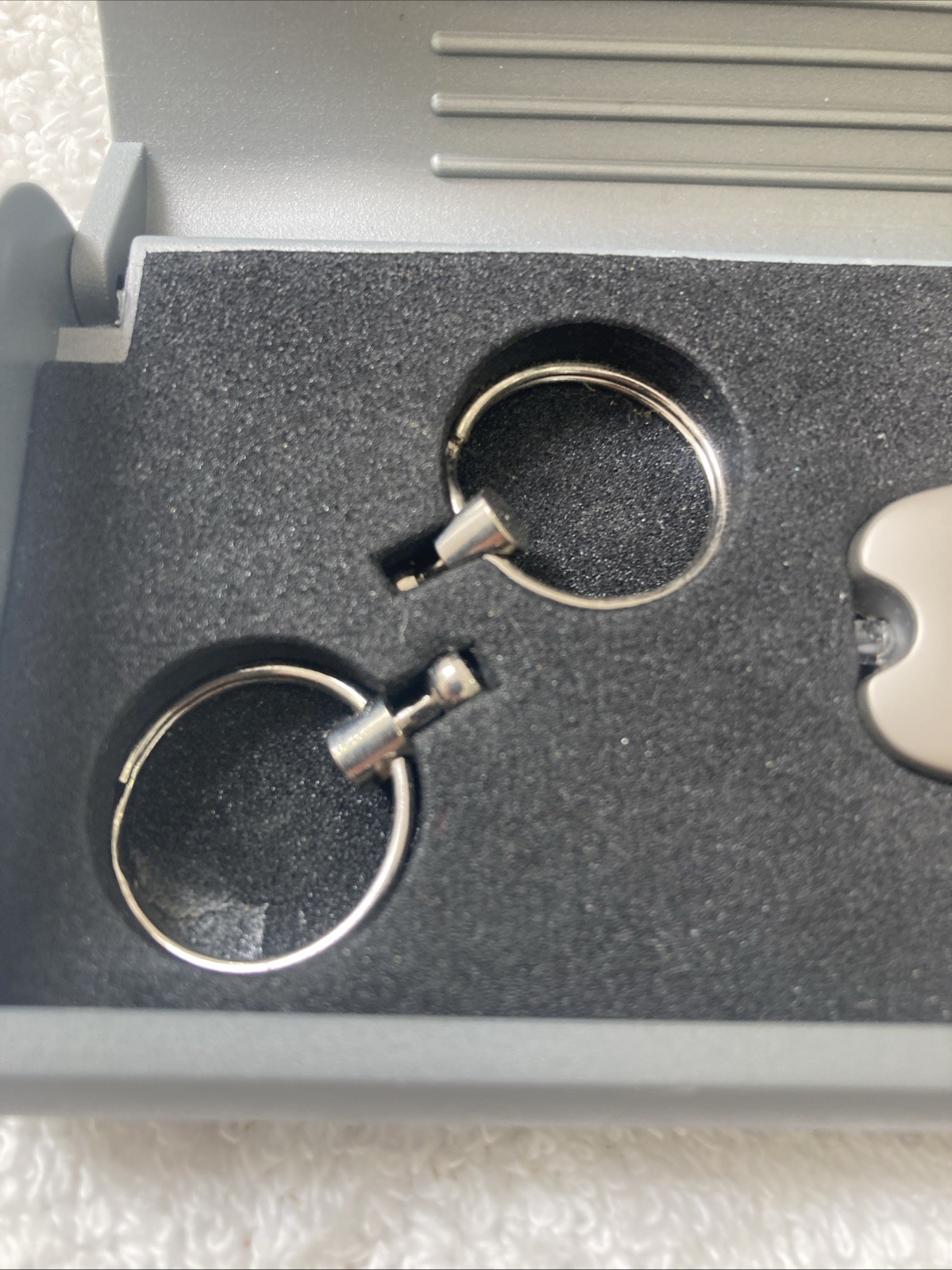 Samsonite Key Chain With Light In Case