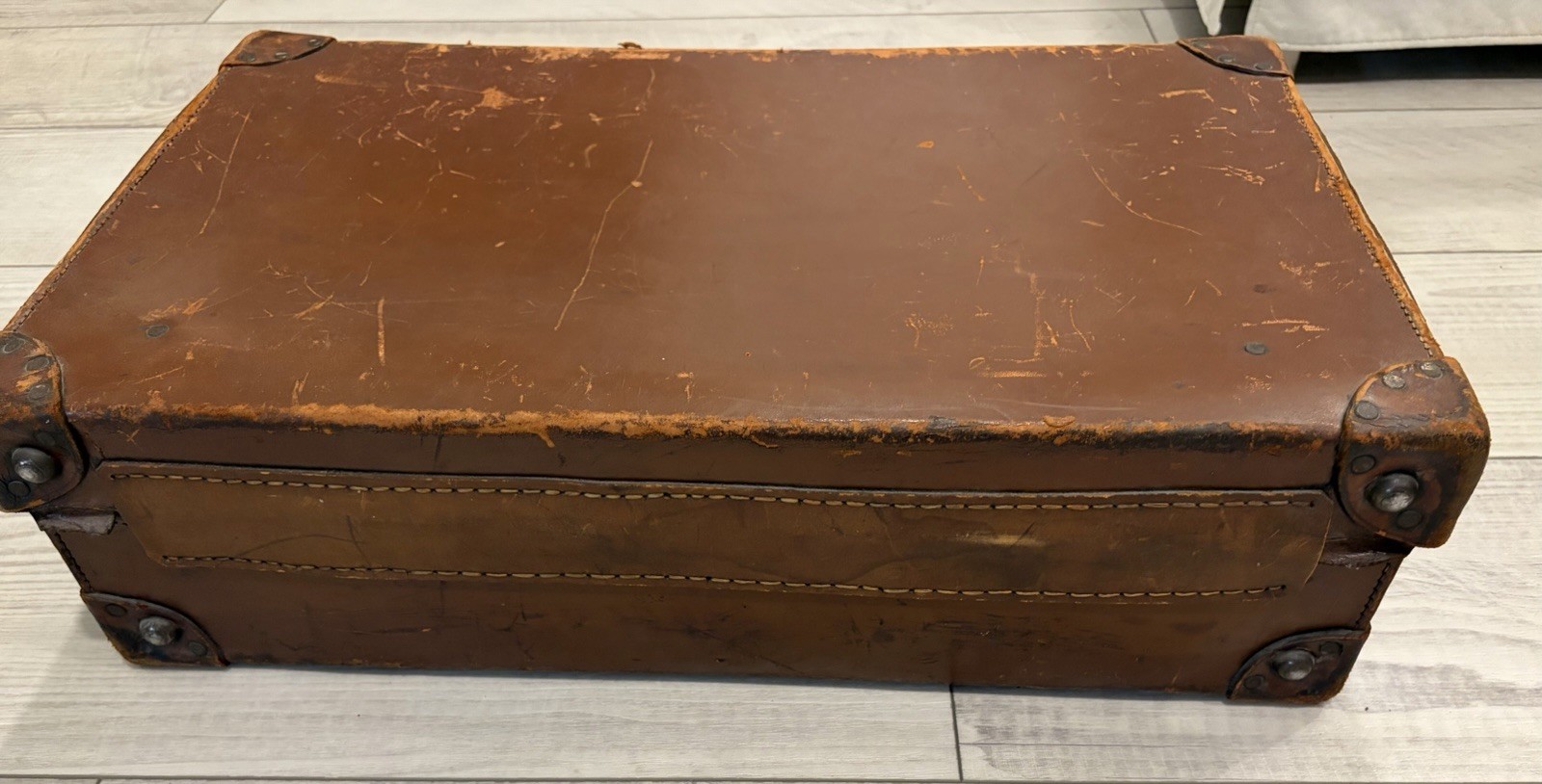 Vintage 1930’s Brown Leather Hard Suitcase Case w/ Handle – Antique Hard Shell