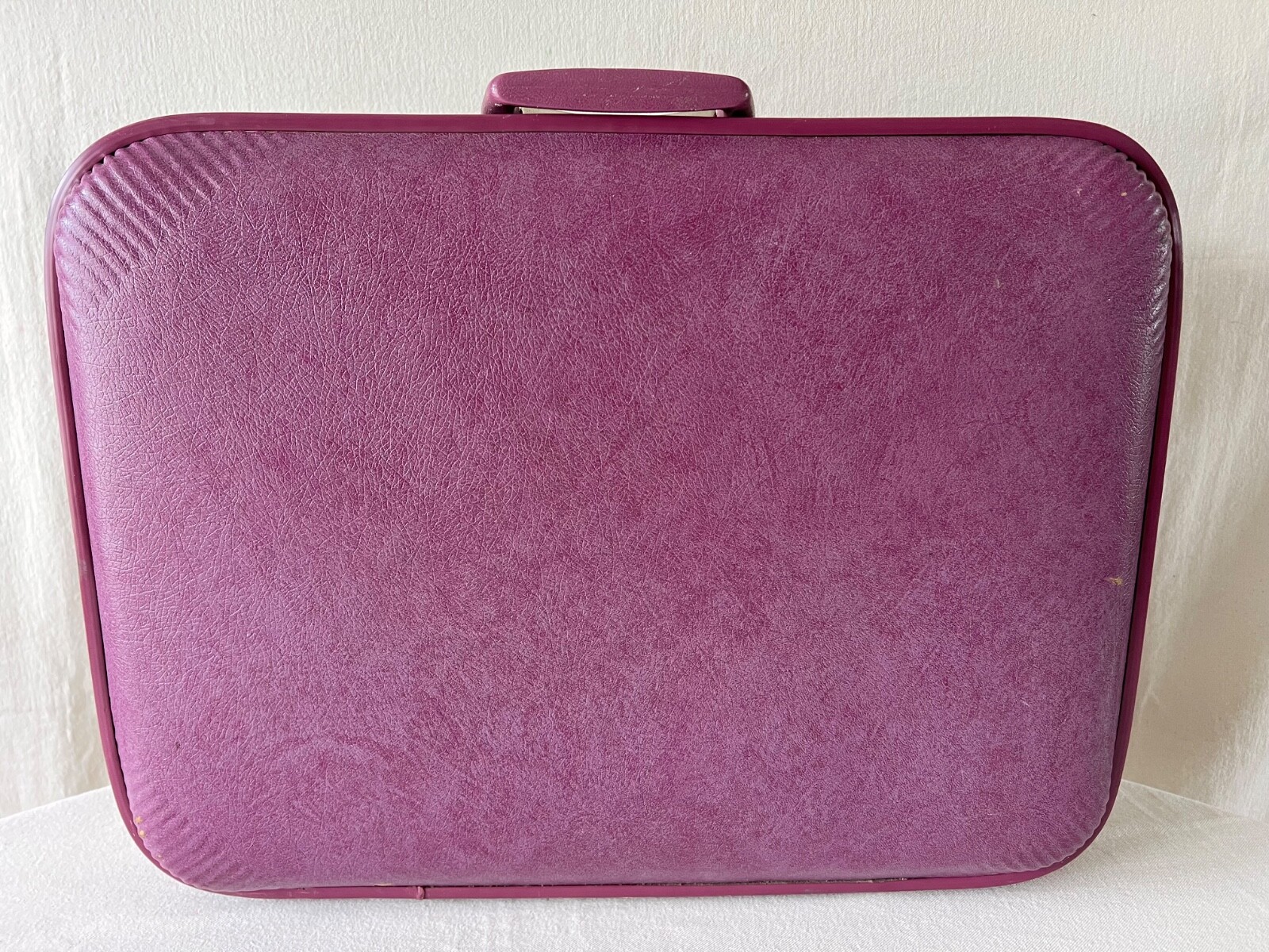 Vintage Rare 1960’s J.C. Penny’s Purple Hardshell Vinyl Suitcases Set Of Two