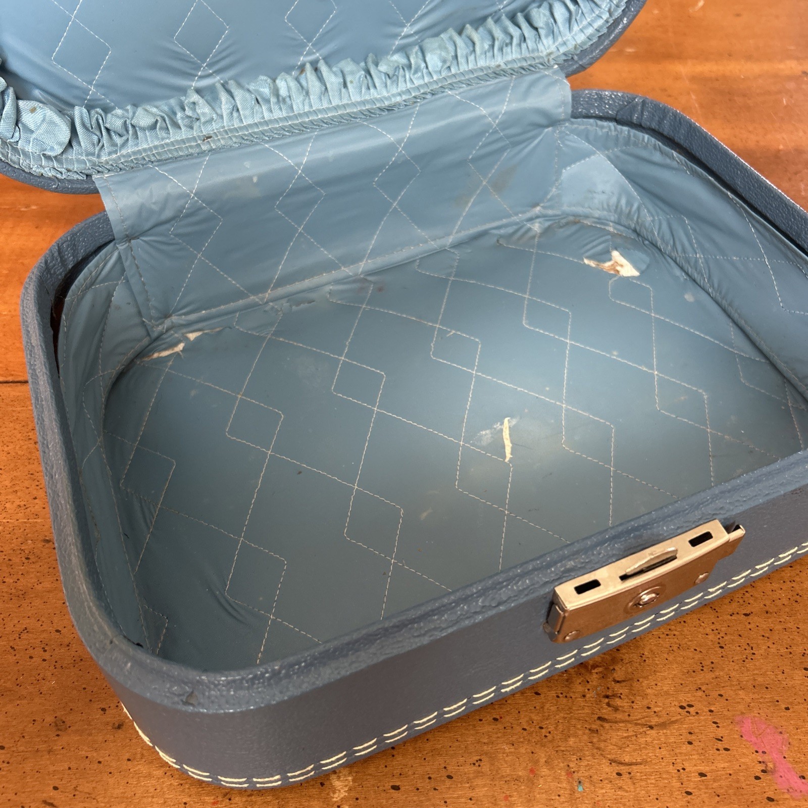 Vintage Blue Hard Shell Luggage Train Case Makeup Travel Case