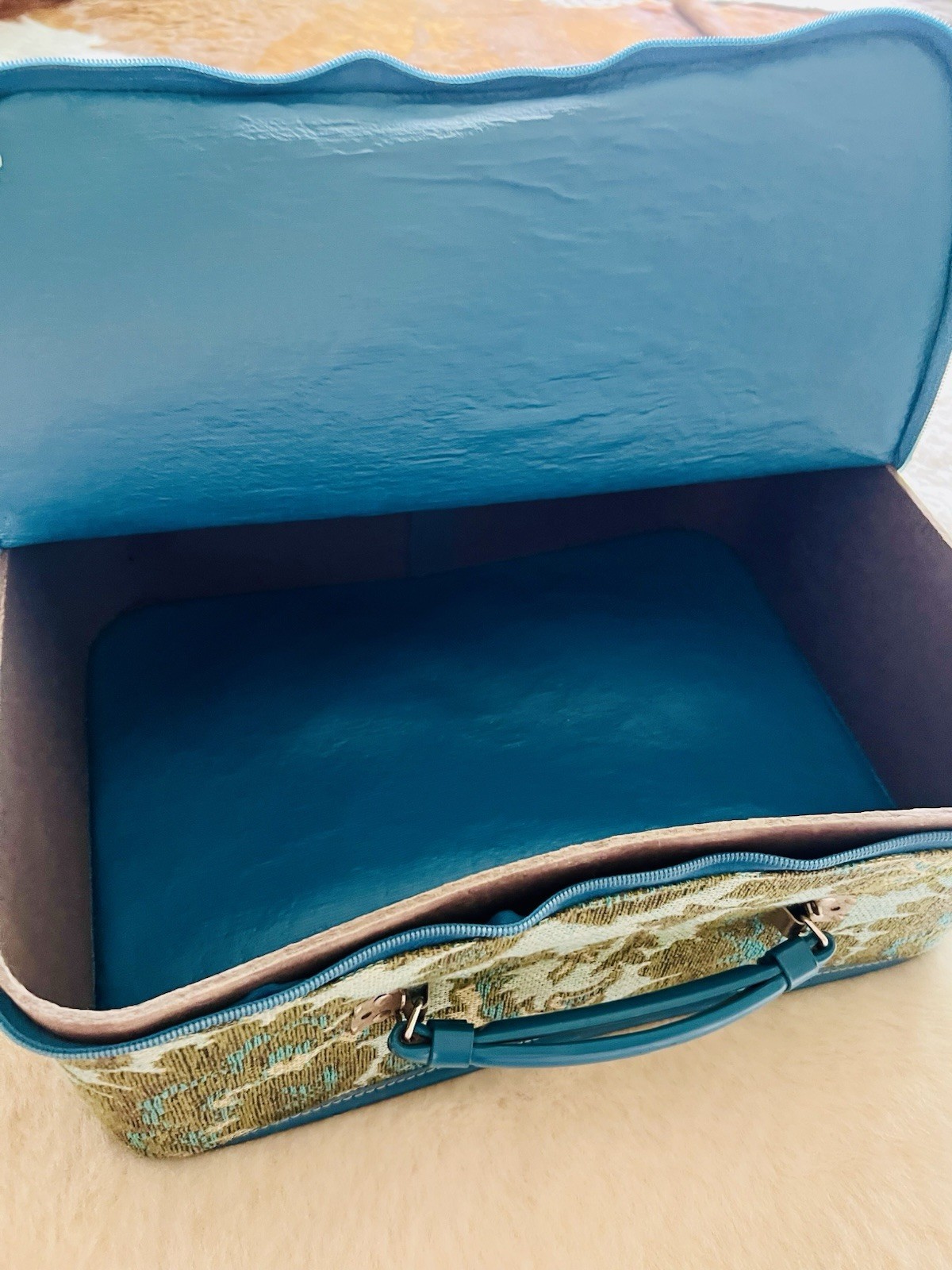 Vtg blue/green Floral 70’s Design overnight bag retro mod home decor