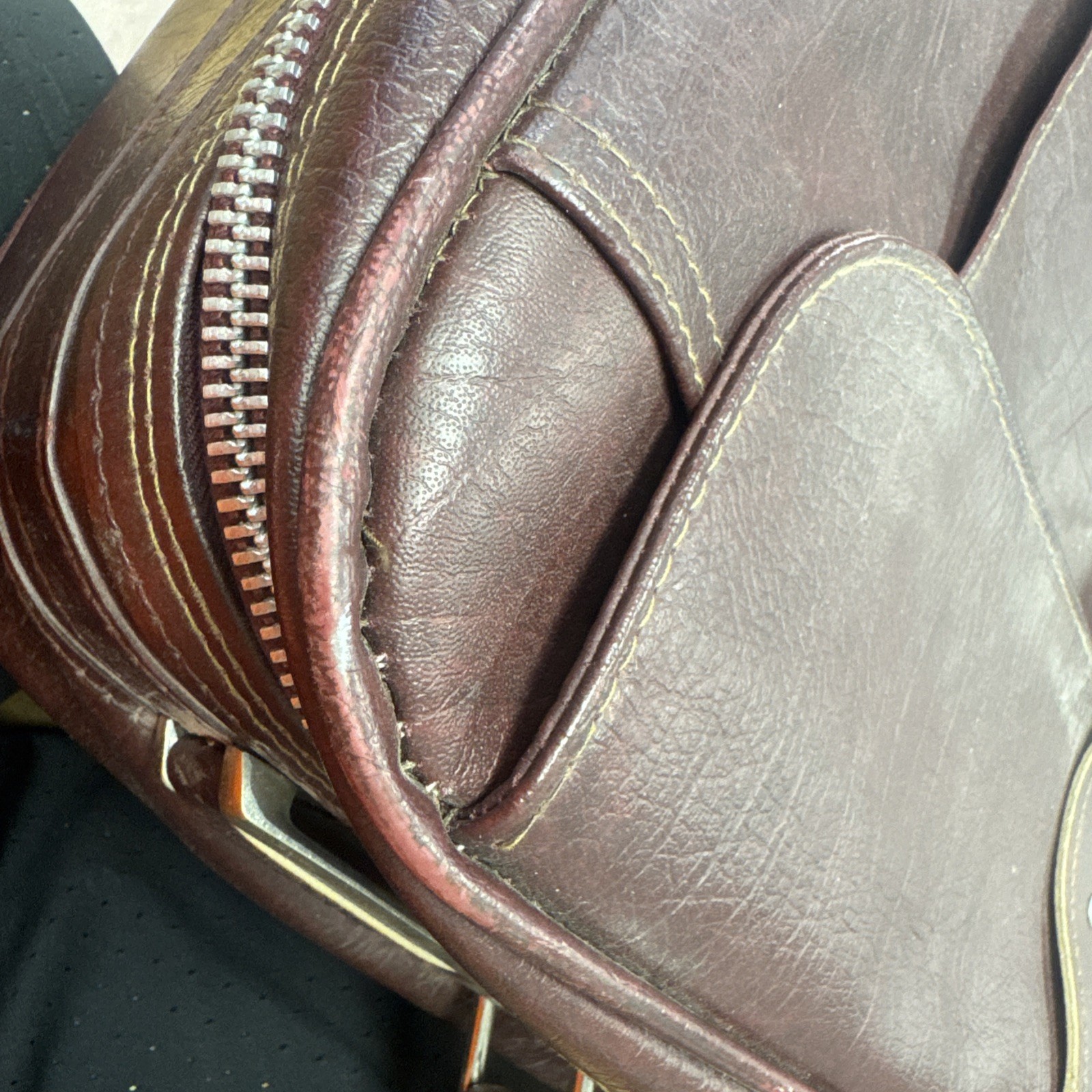 Vintage Samsonite Sonora II Carry On Luggage Suitcase21″x13″x8″ Burgundy Leather