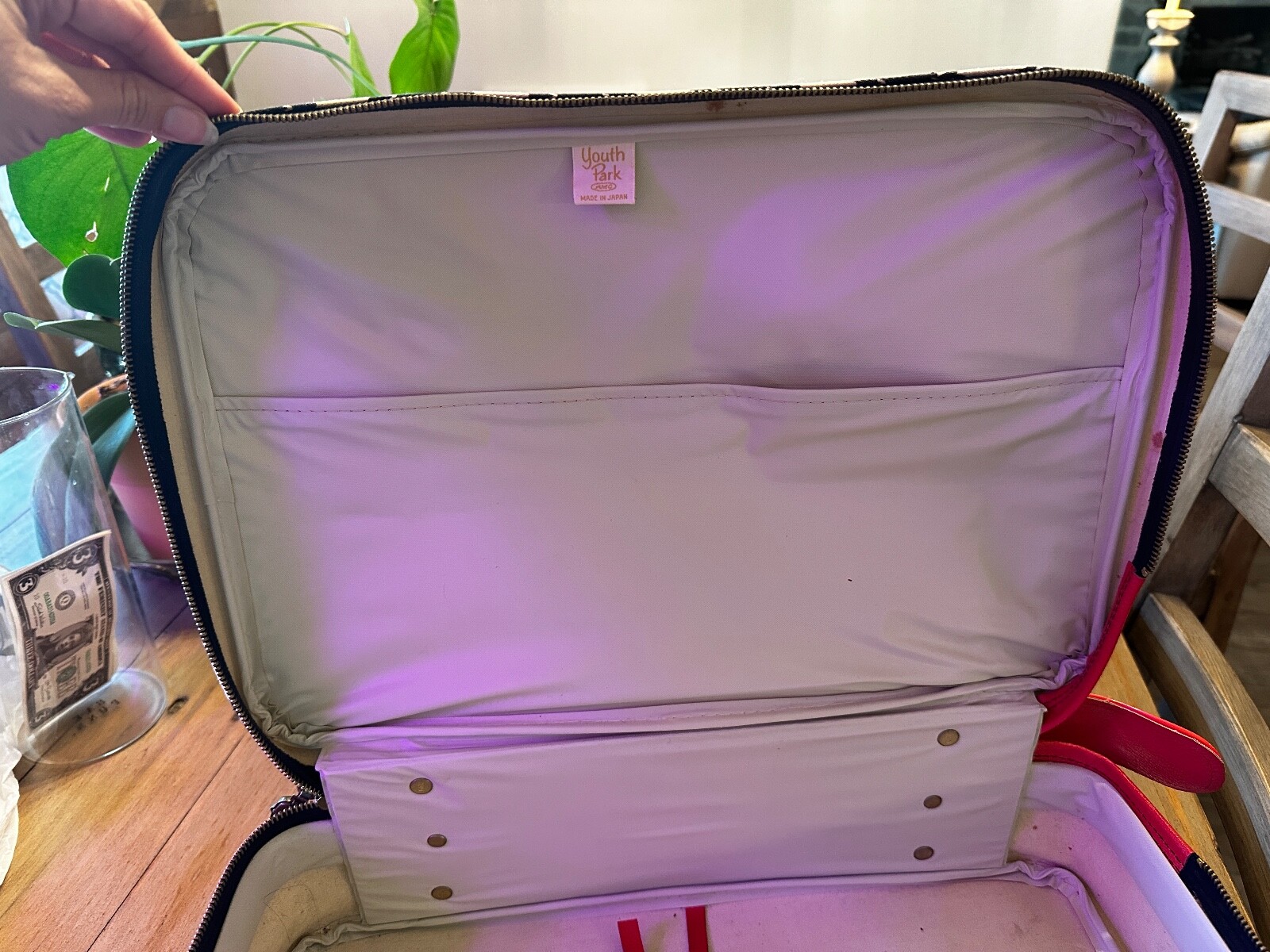 So VINTAGE and Super RETRO Traveling case Black, white pattern with RED accents!