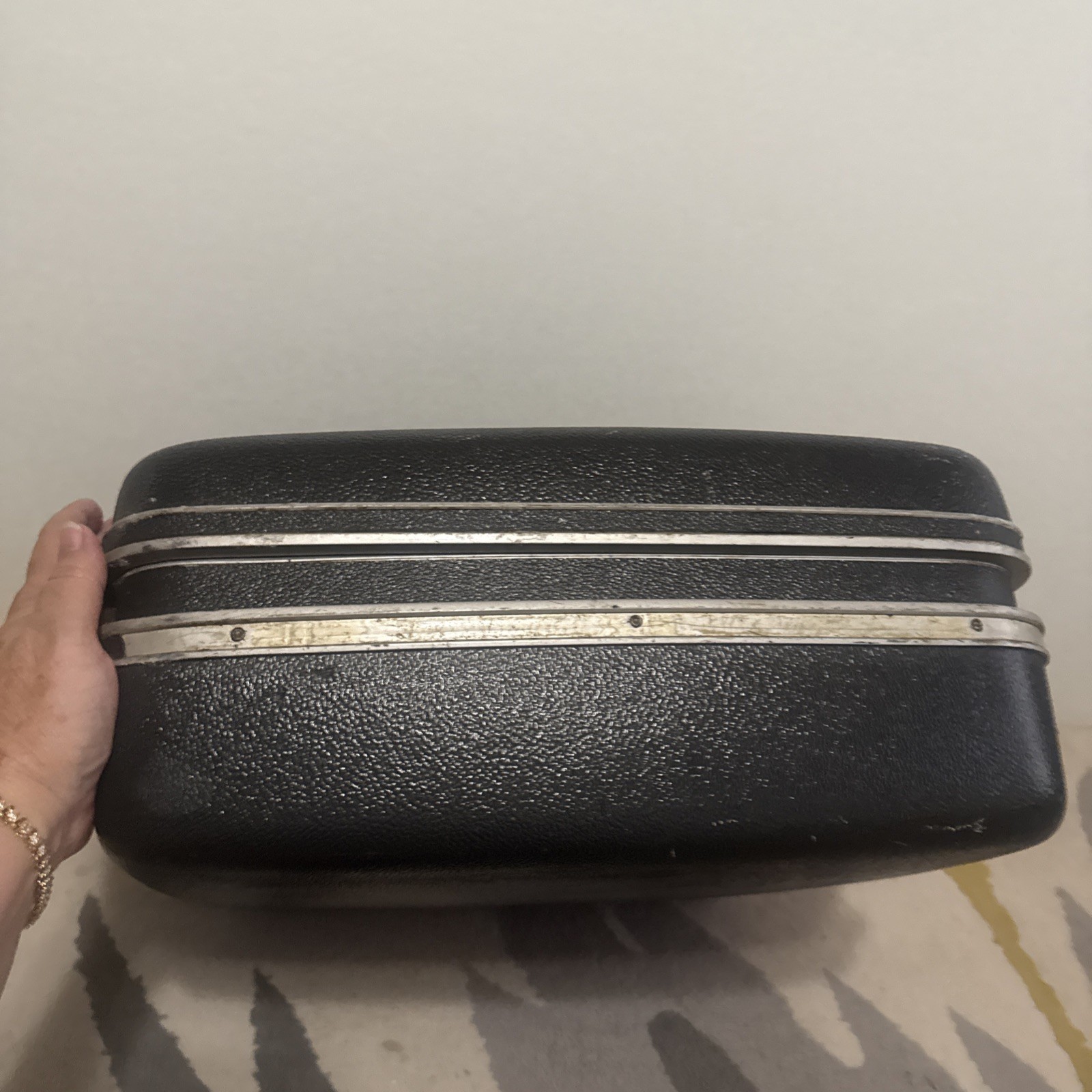 Samosonite Weekender Loop Handle Slate Gray Inside Top Vintage Floral Silk.