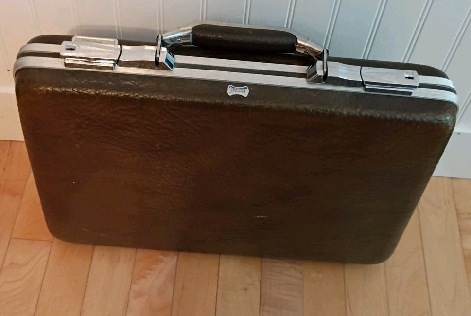 Vintage American Tourister Briefcase Attache BROWN Hard Shell Luggage No Key USA