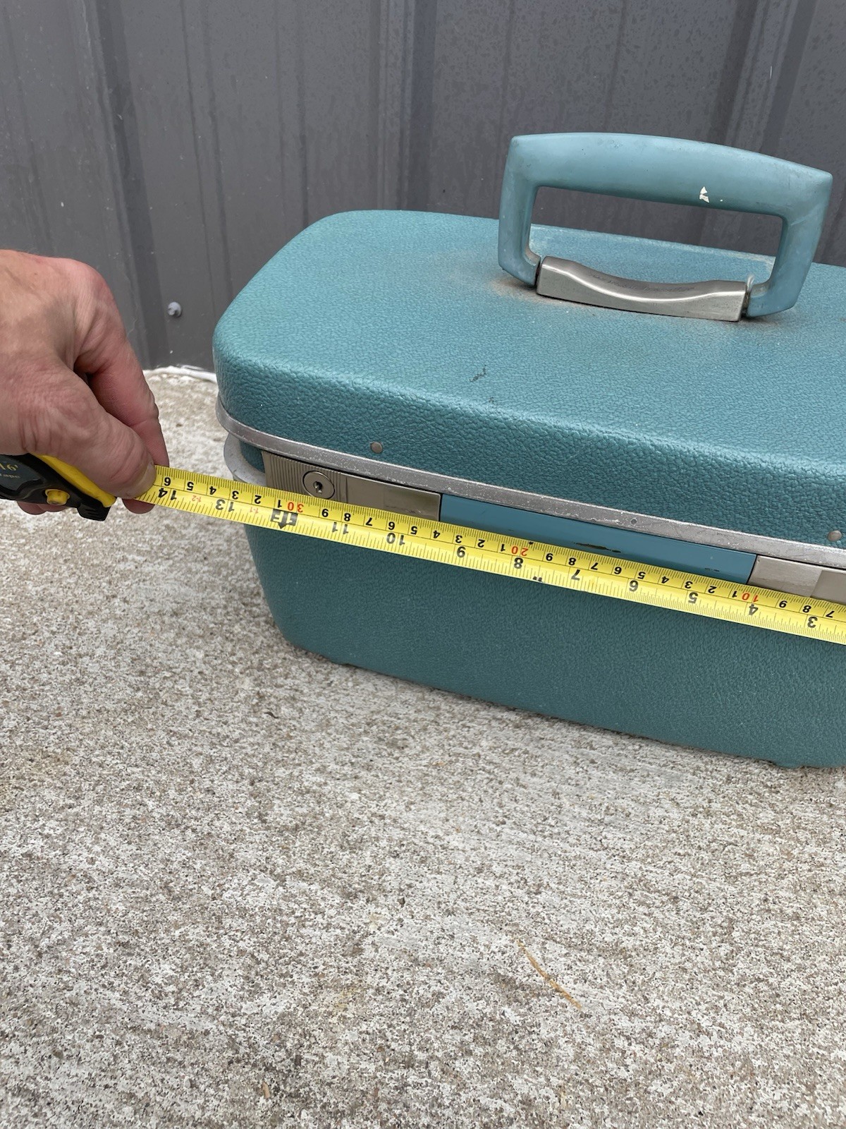 Vintage Royal Traveller Train Case Light Blue Make Up Tray NL